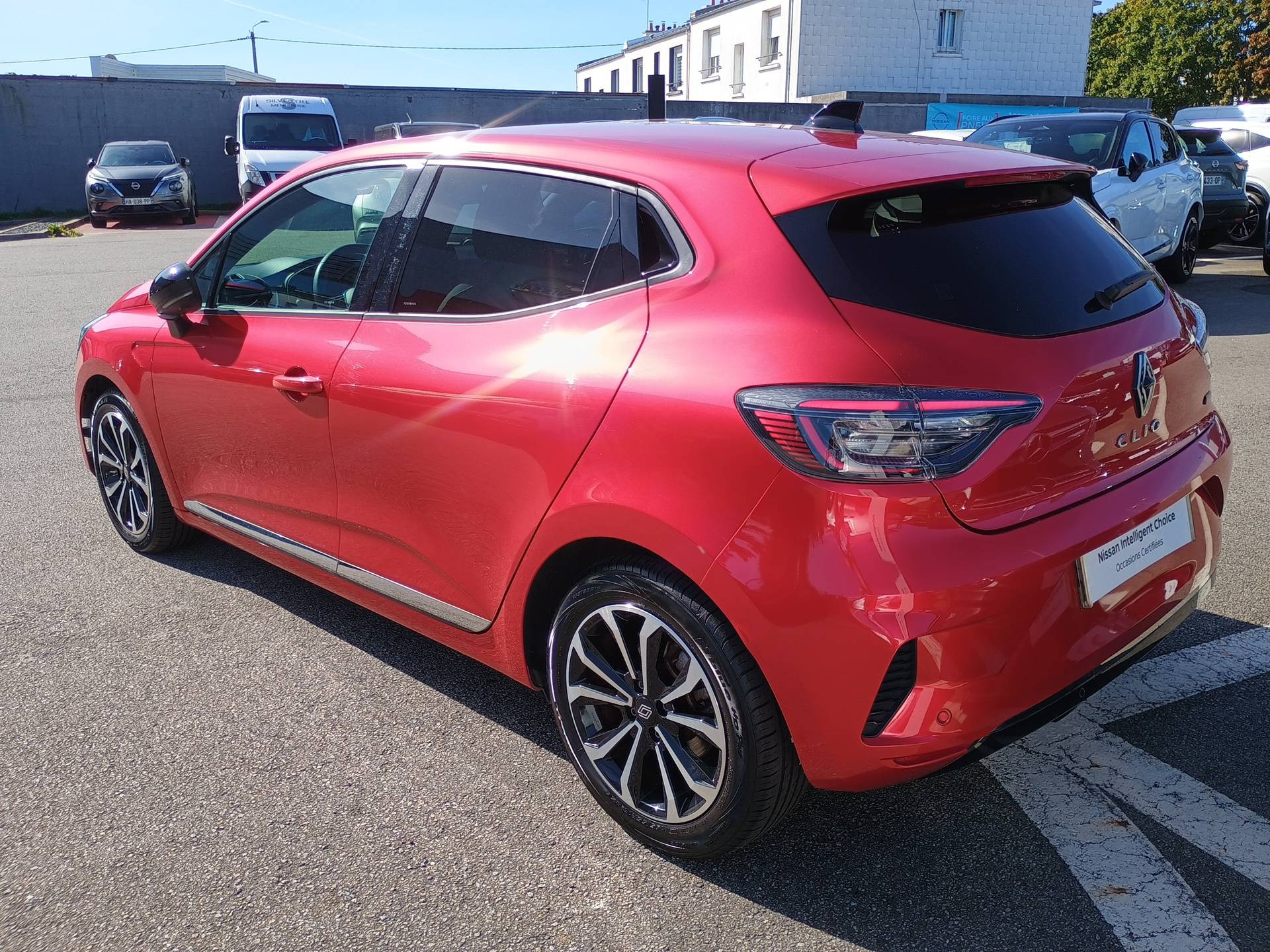 Vente en ligne Renault Clio 5 Clio E-Tech full hybrid 145 au prix de 17 400 €