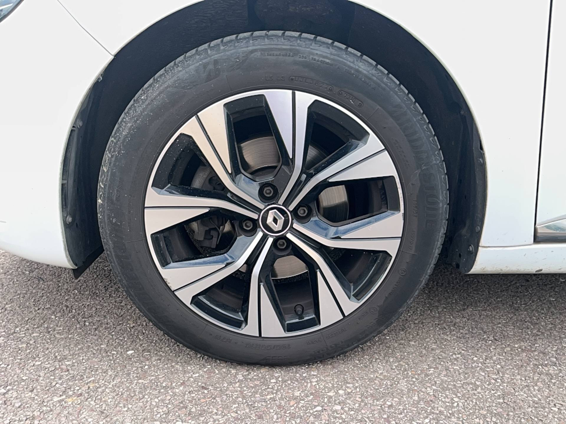 Vente en ligne Renault Clio 5 Clio Blue dCi 100 au prix de 14 991 €