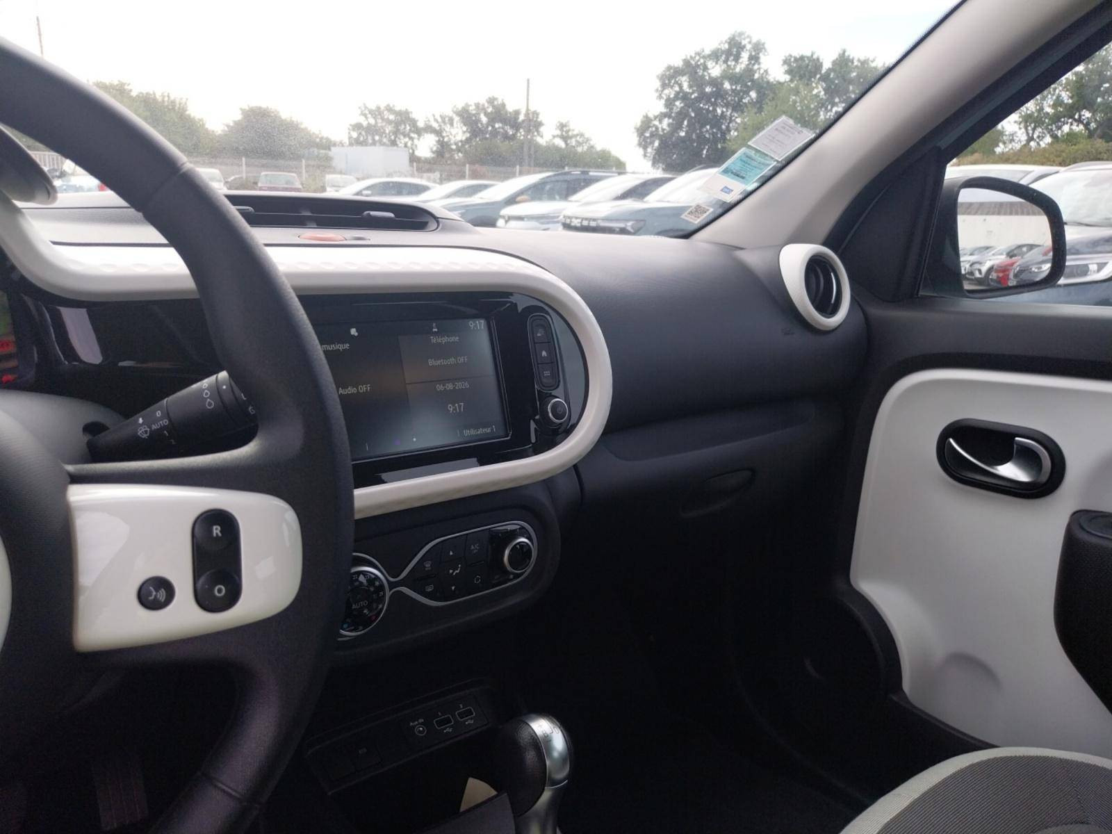 Vente en ligne Renault Twingo Electrique Twingo III E-Tech au prix de 12 900 €