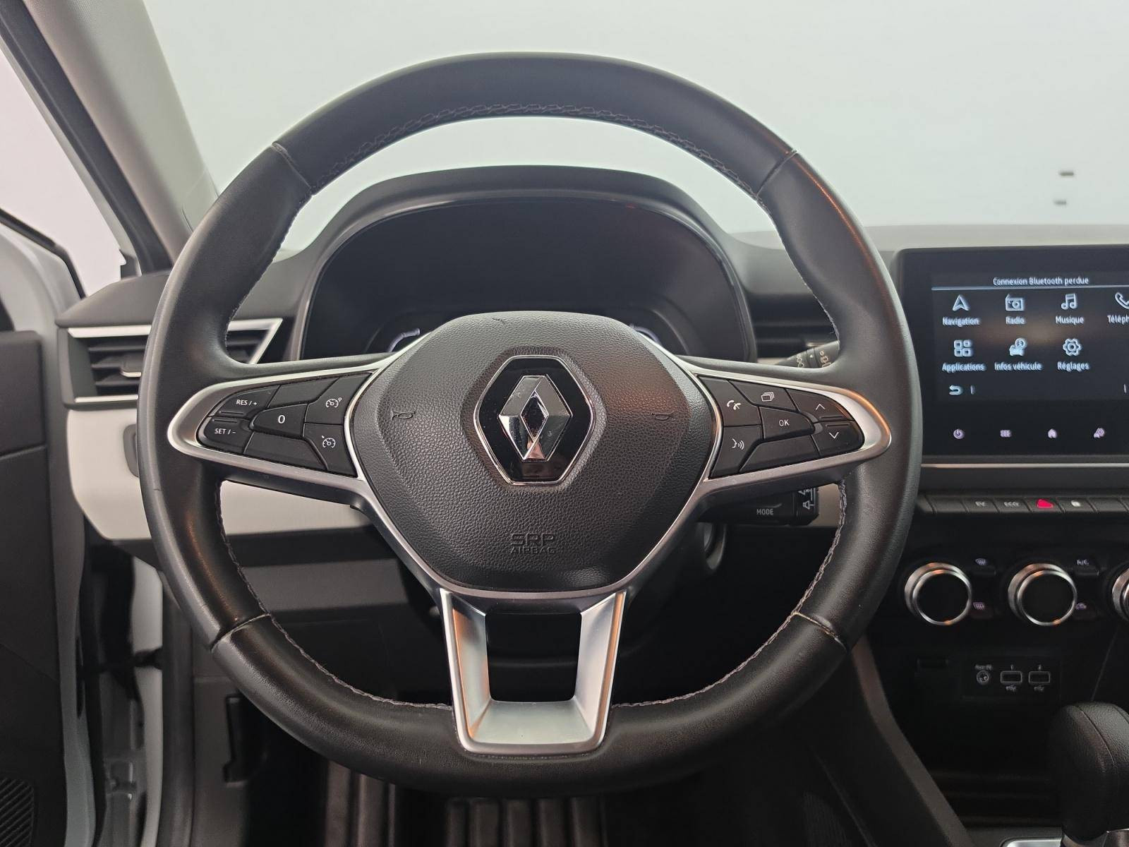 Vente en ligne Renault Clio 5 Clio E-Tech full hybrid 145 au prix de 15 890 €