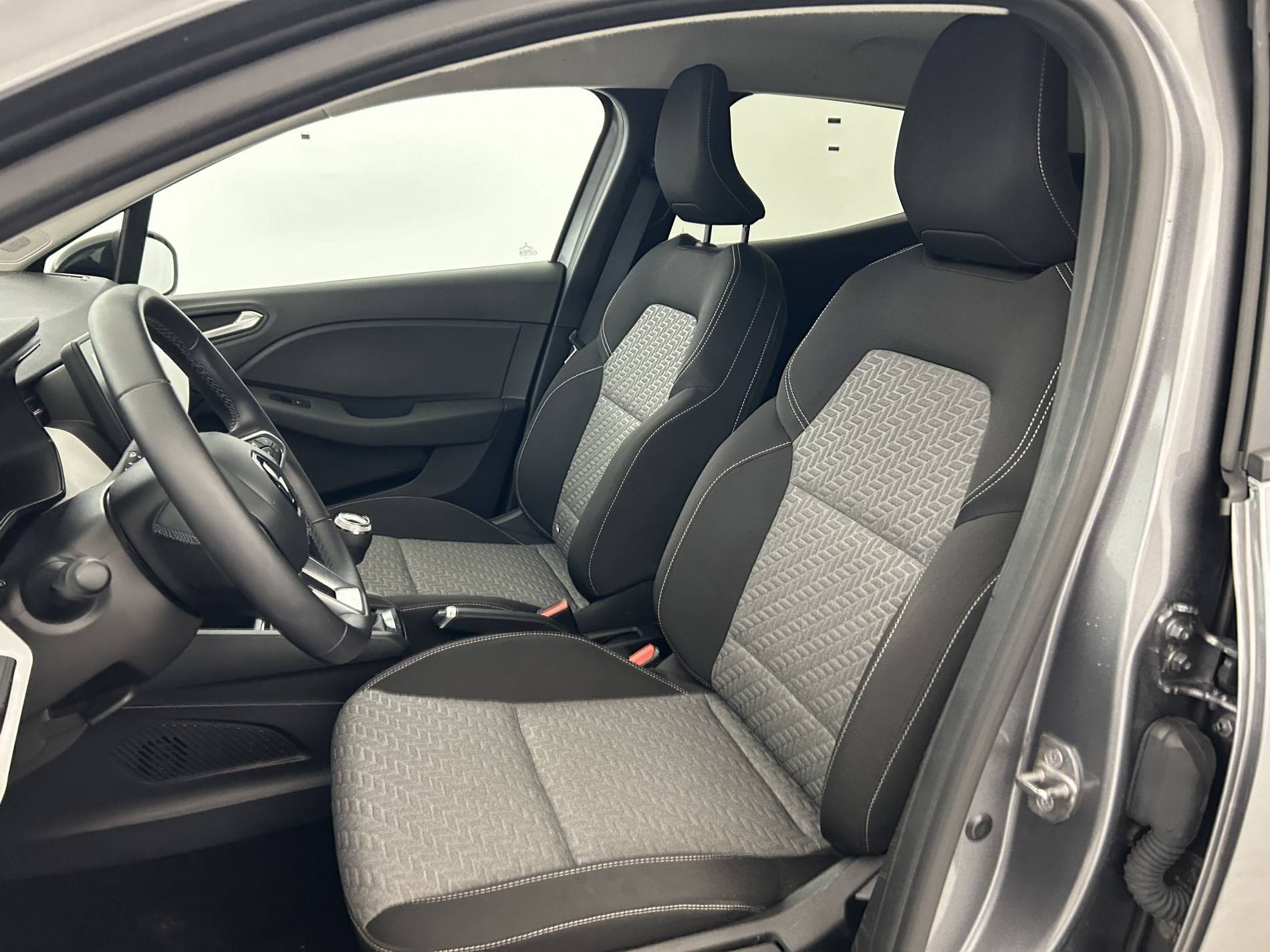 Vente en ligne Renault Clio 5 Clio TCe 90 au prix de 14 690 €