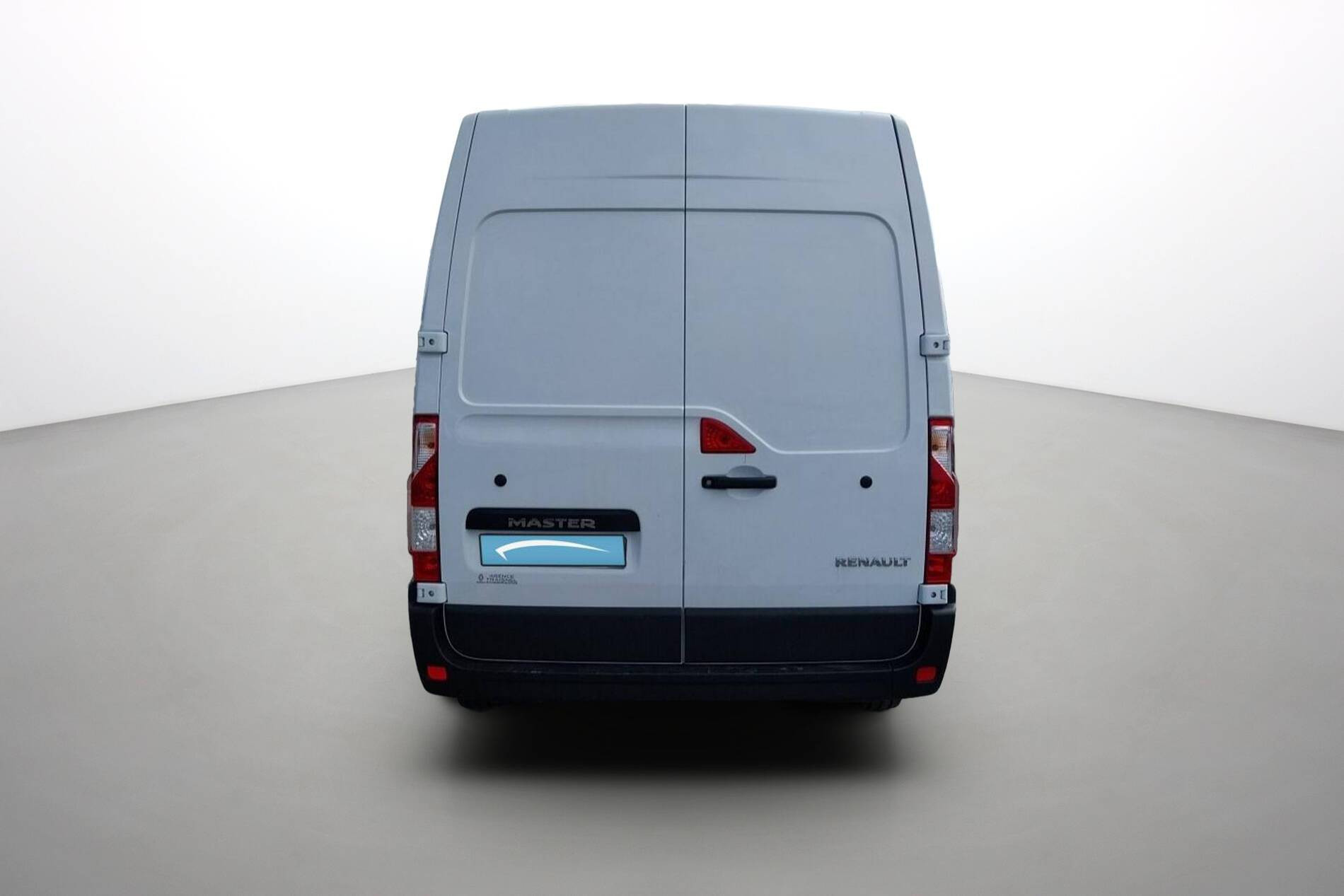 Vente en ligne Renault Master Fourgon MASTER FGN TRAC F3500 L2H2 BLUE DCI 135 au prix de 24 990 €