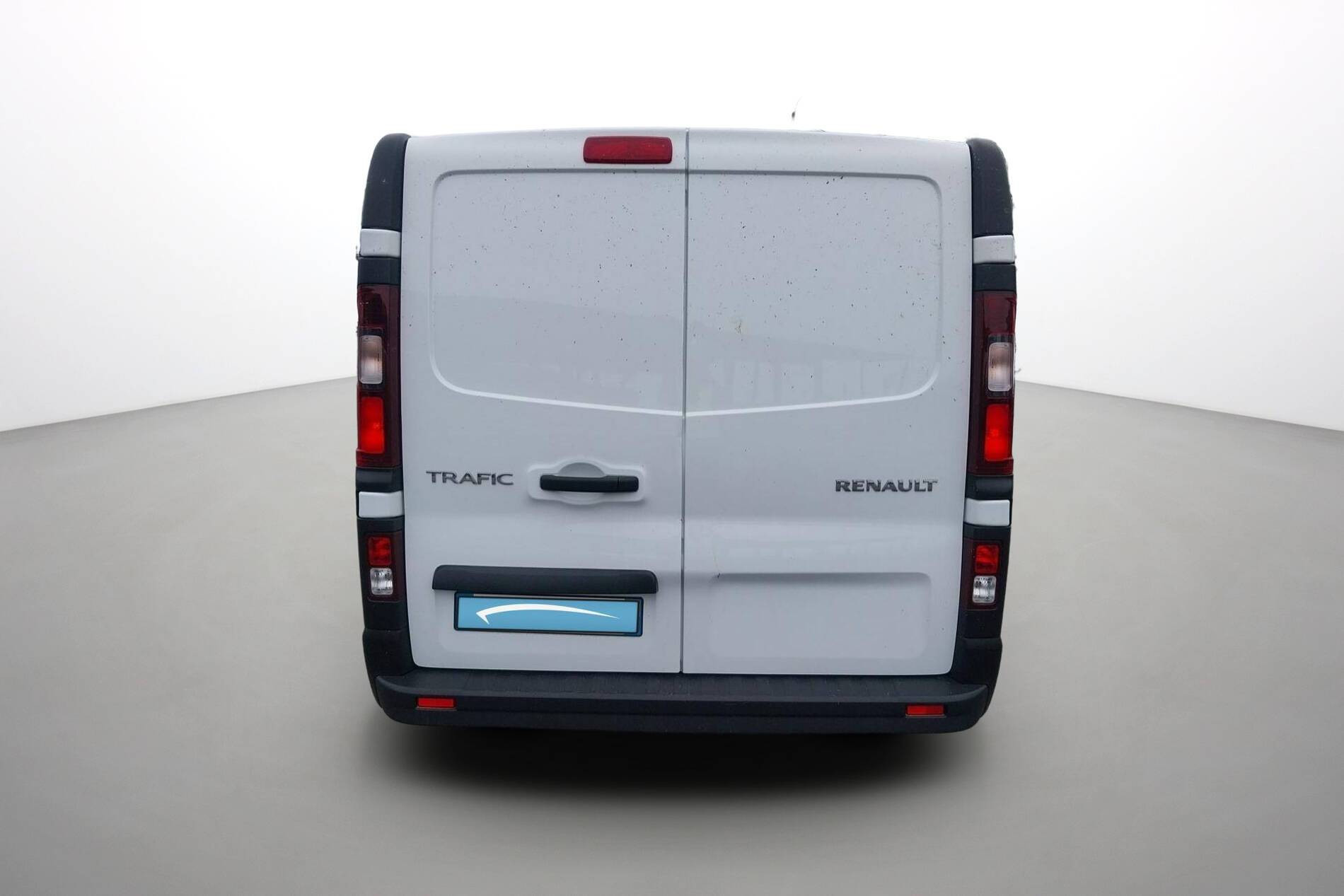 Vente en ligne Renault Trafic 3 Fourgon TRAFIC FGN L2H1 3000 KG BLUE DCI 130 au prix de 22 990 €