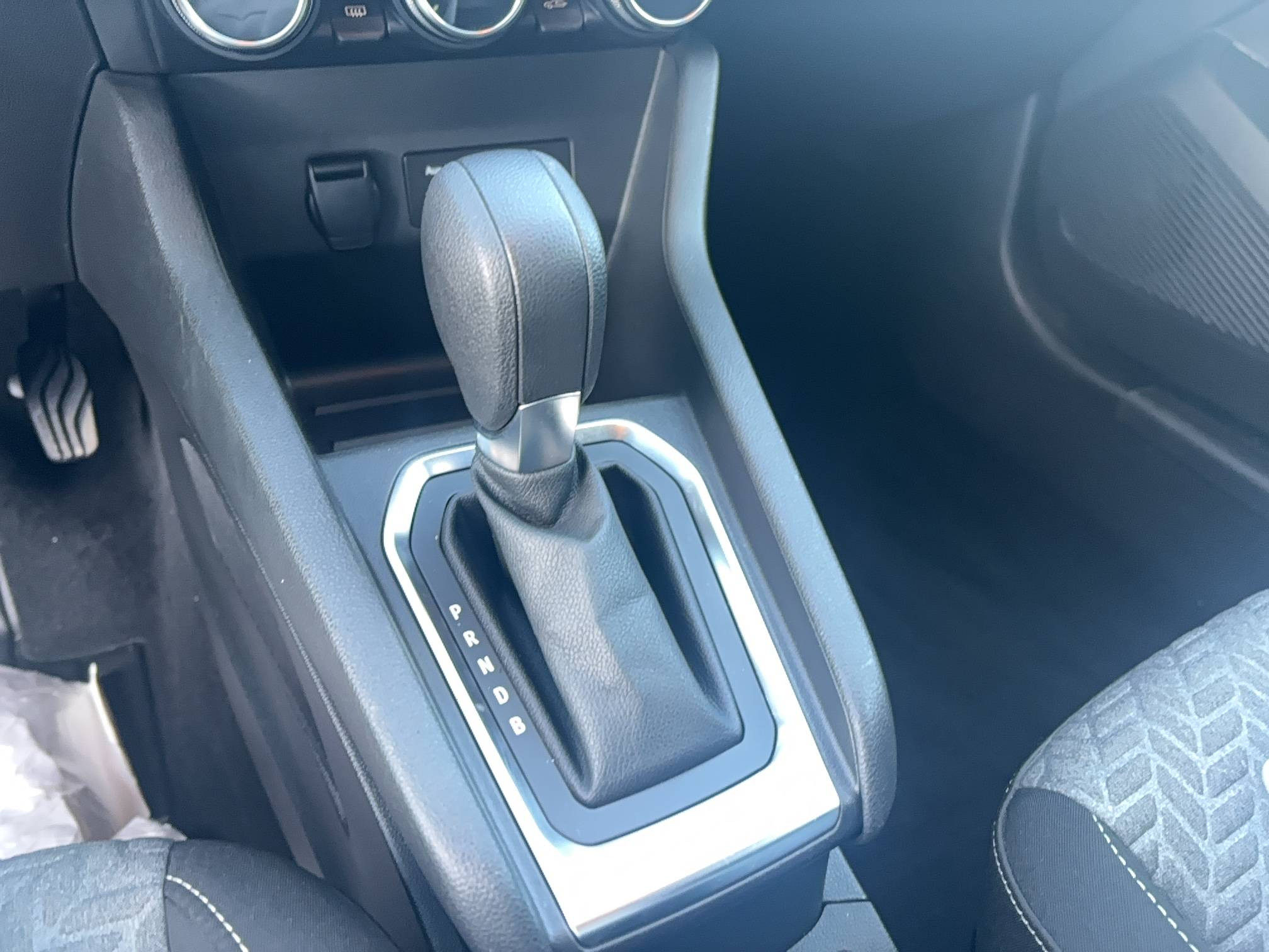 Vente en ligne Renault Clio 5 Clio E-Tech full hybrid 145 au prix de 15 490 €
