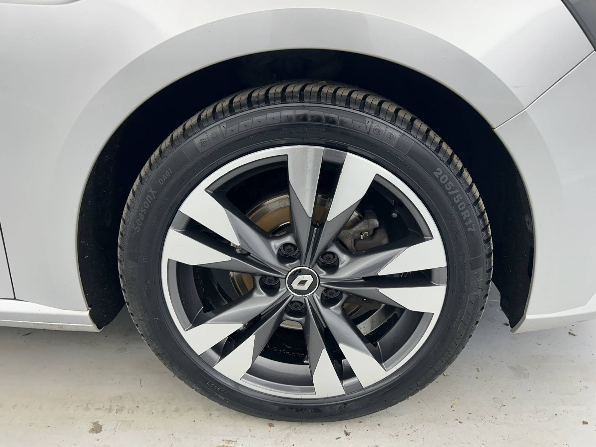 Vente en ligne Renault Megane 4 Mégane IV Berline Blue dCi 115 EDC au prix de 16 390 €