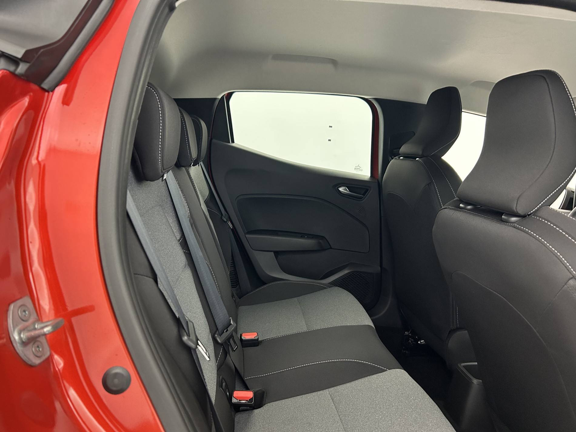 Vente en ligne Renault Clio 5 Clio E-Tech full hybrid 145 ch GSR2 au prix de 19 890 €