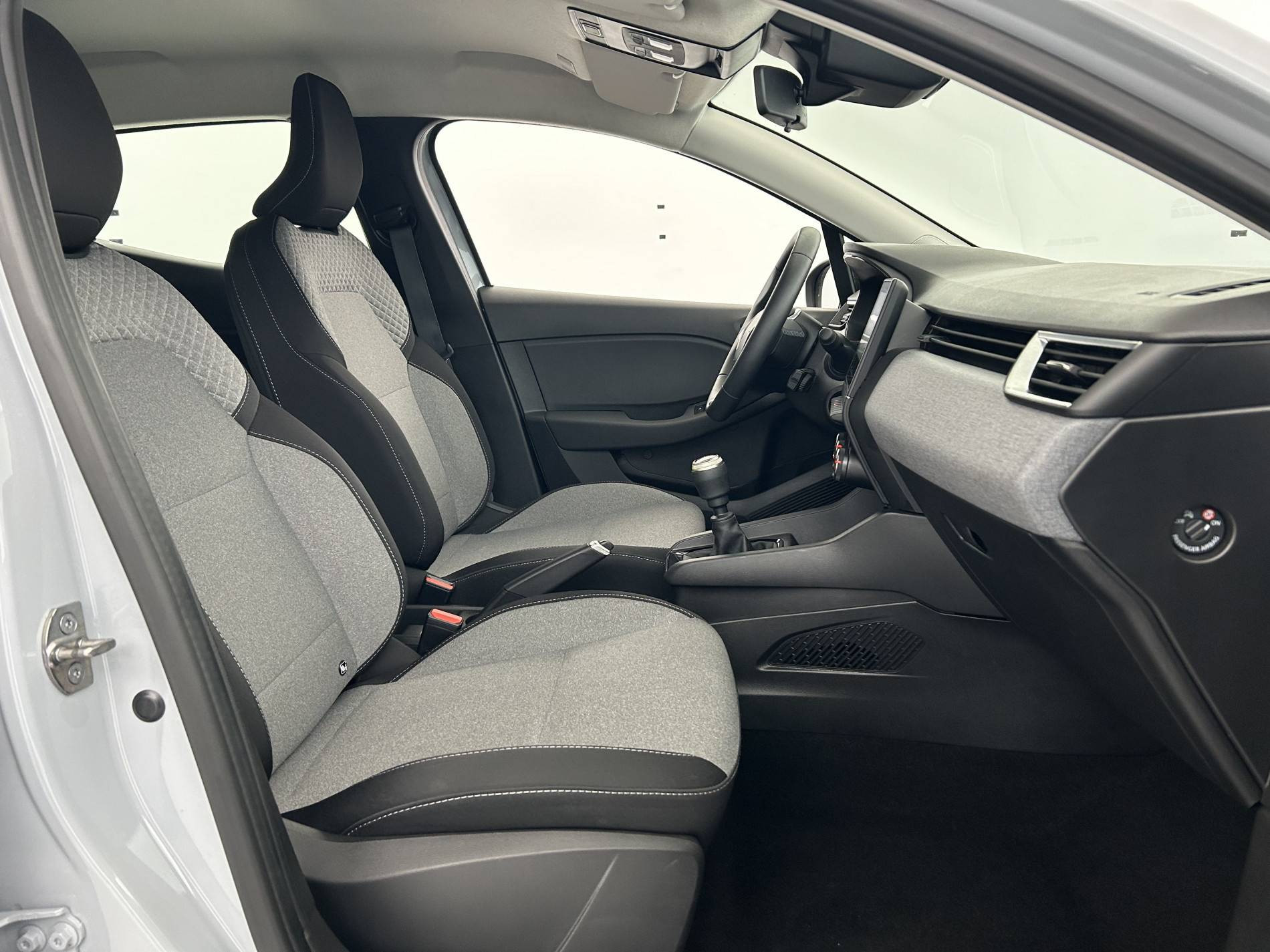 Vente en ligne Renault Clio 5 Clio TCe 90 au prix de 15 400 €