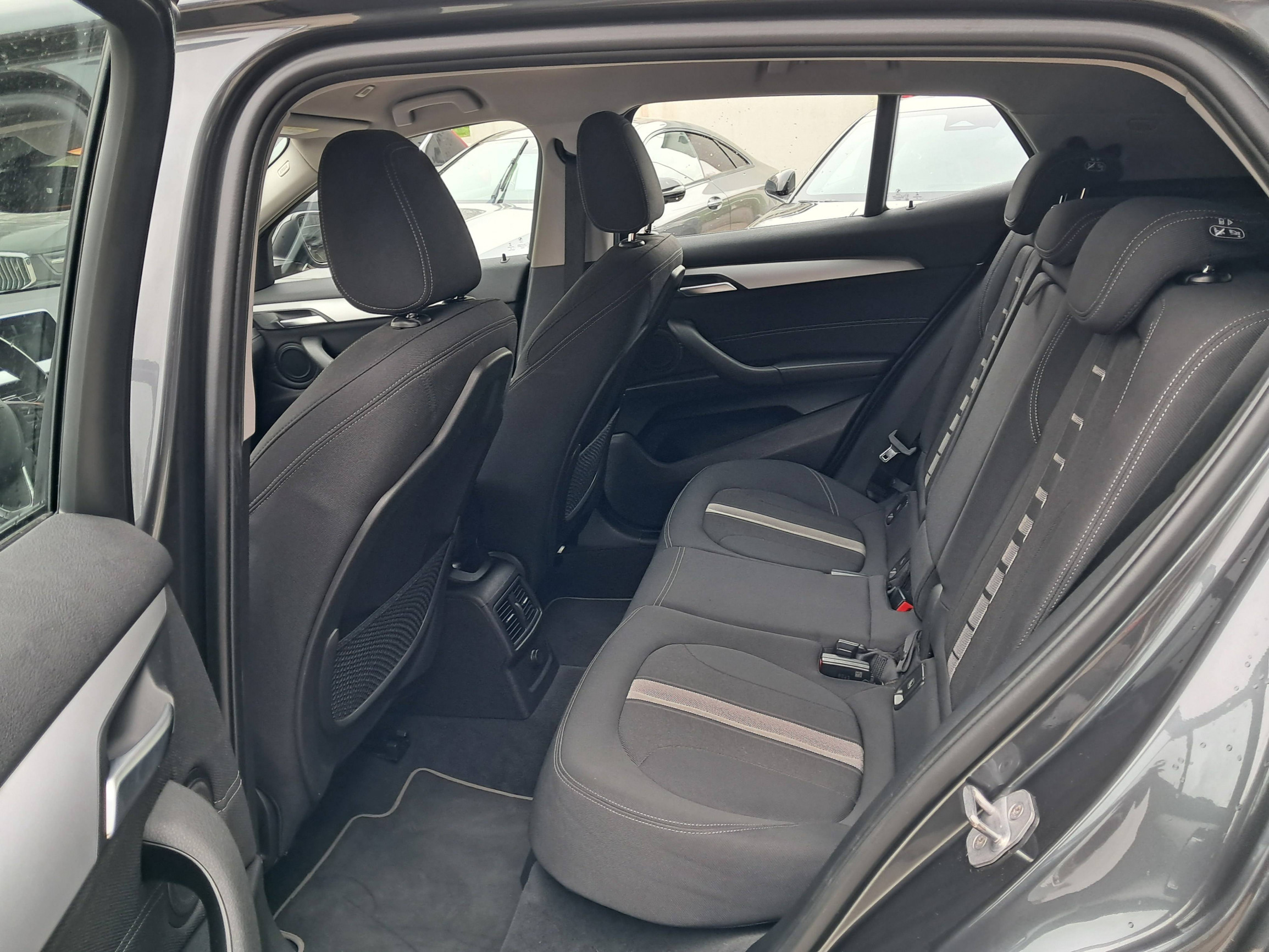 Vente en ligne Bmw X2 X2 sDrive 18i 140 ch BVM6 au prix de 19 990 €