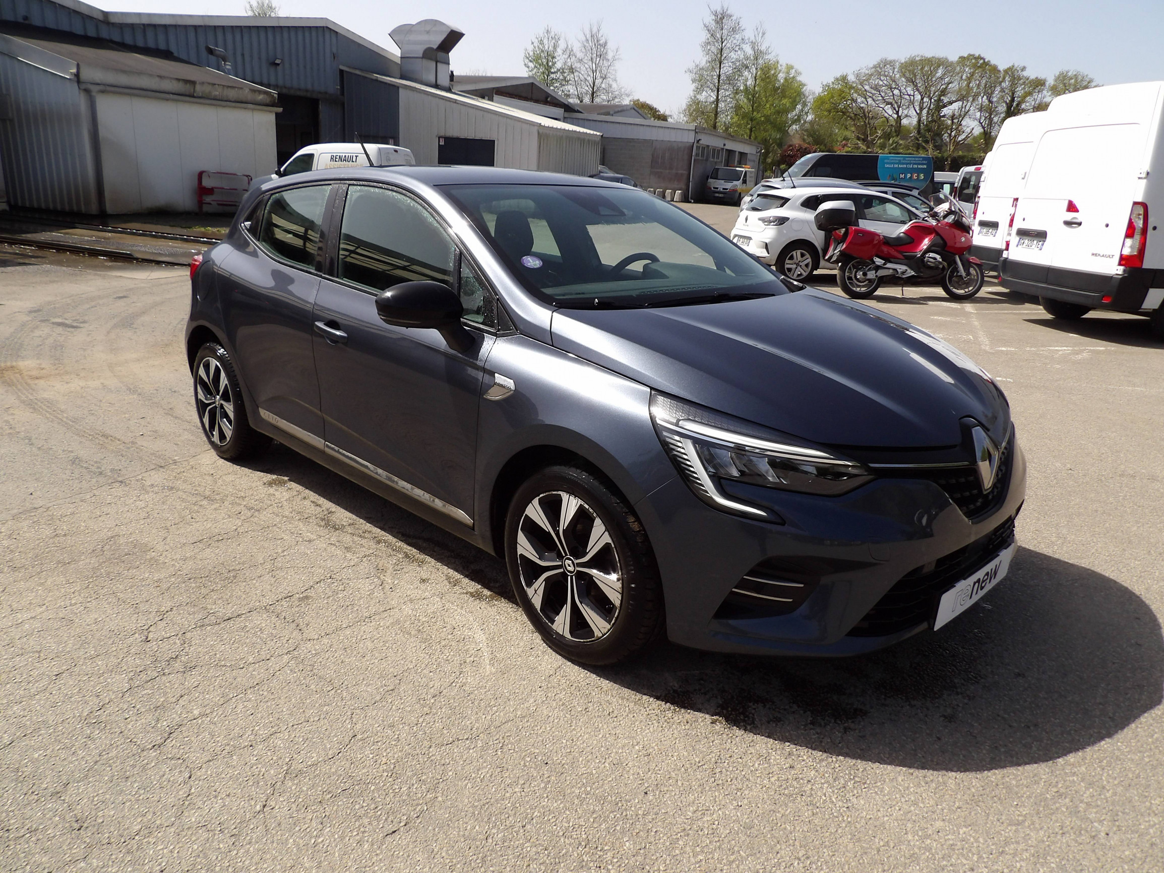 Vente en ligne Renault Clio 5 Clio TCe 90 - 21N au prix de 13 799 €