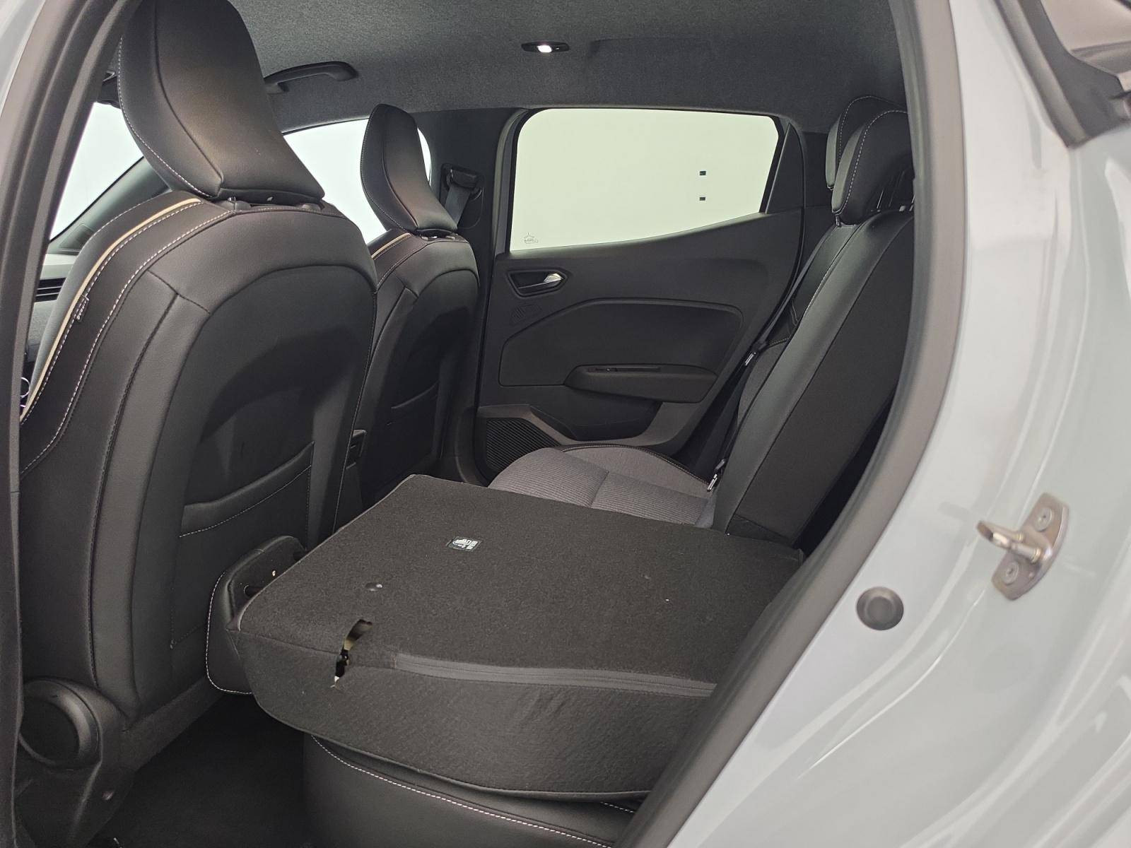 Vente en ligne Renault Clio 5 Clio TCe 90 au prix de 15 990 €