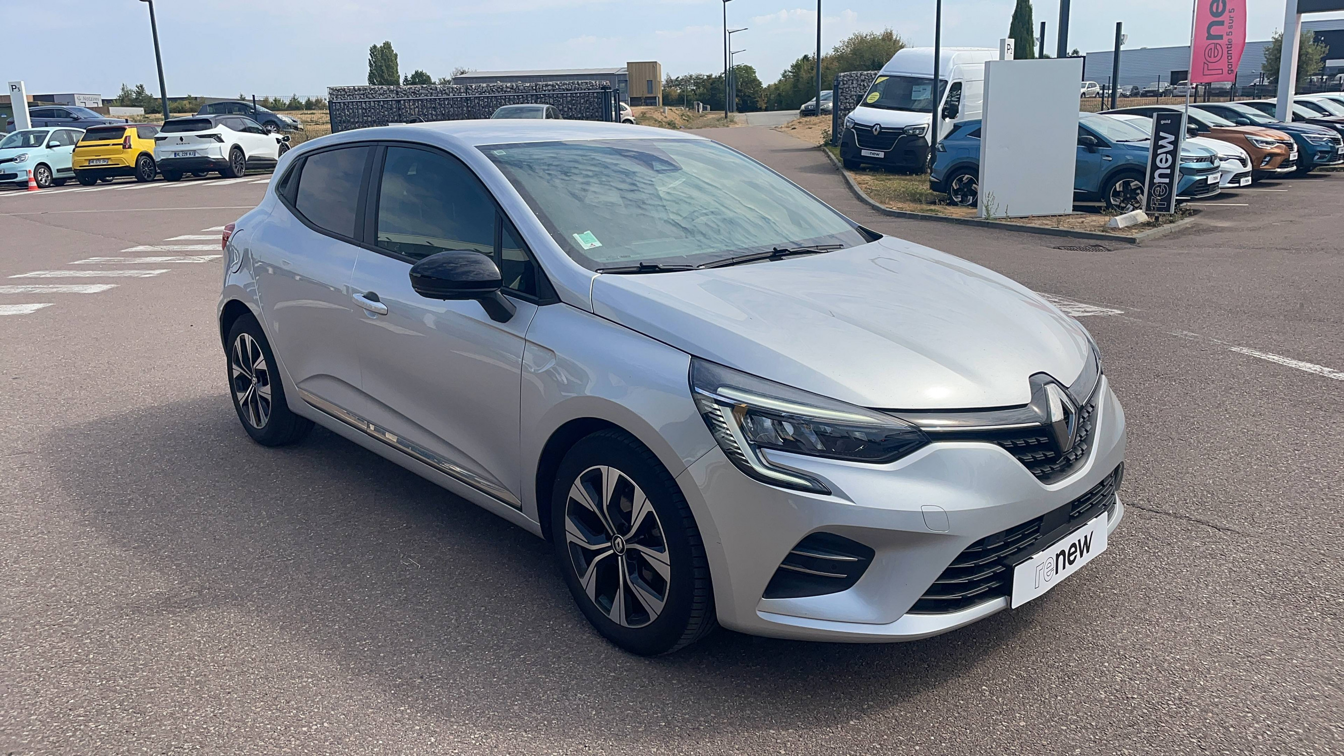 Vente en ligne Renault Clio 5 Clio TCe 100 GPL au prix de 14 490 €