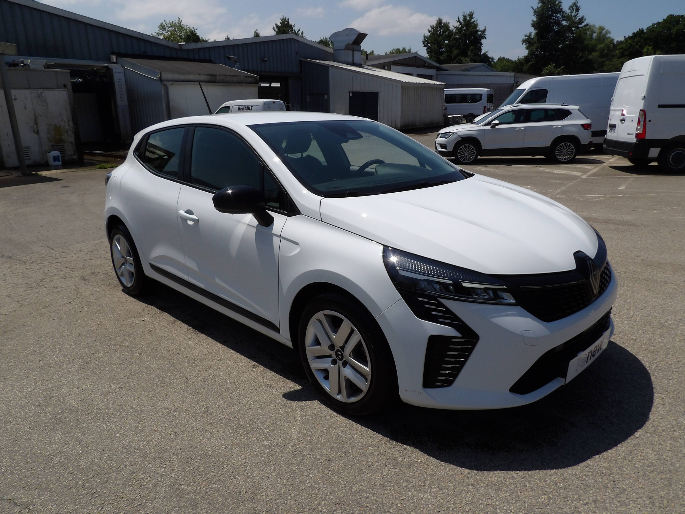 Vente en ligne Renault Clio 5 Clio TCe 90 au prix de 15 699 €