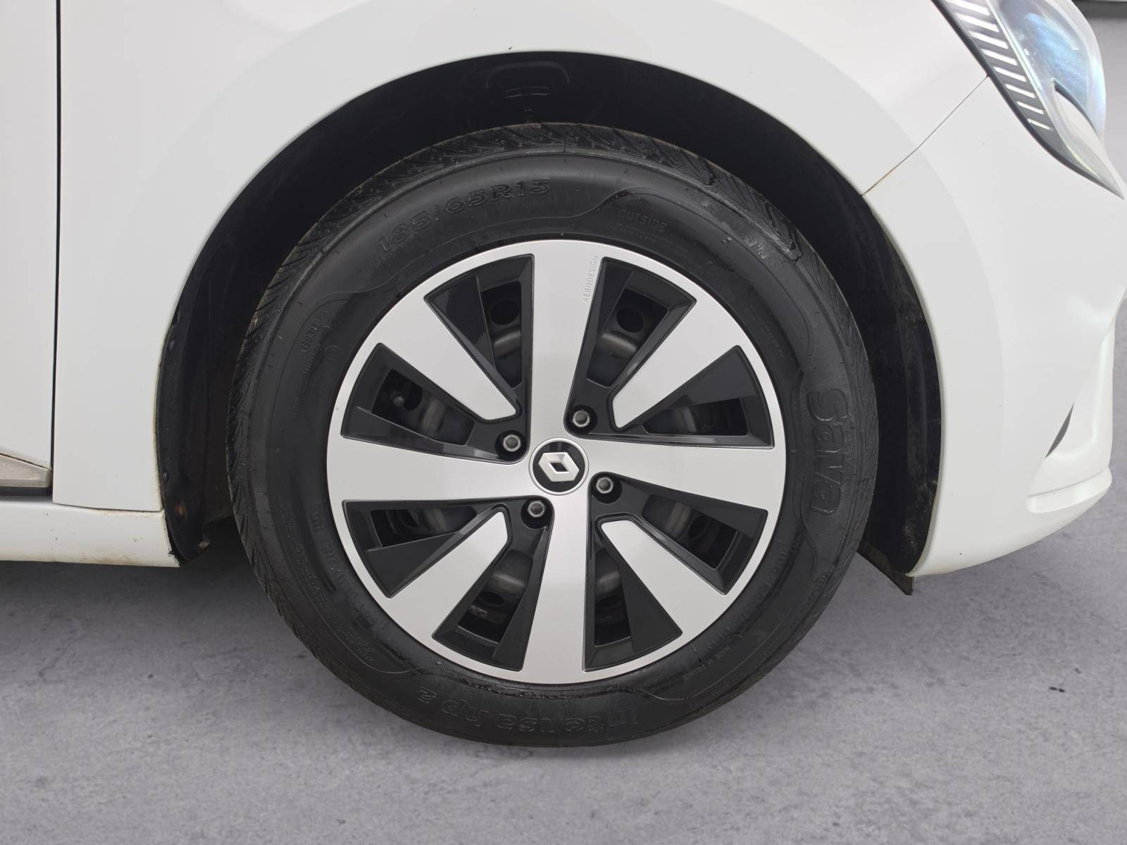 Vente en ligne Renault Clio 5 Clio TCe 90 au prix de 13 750 €