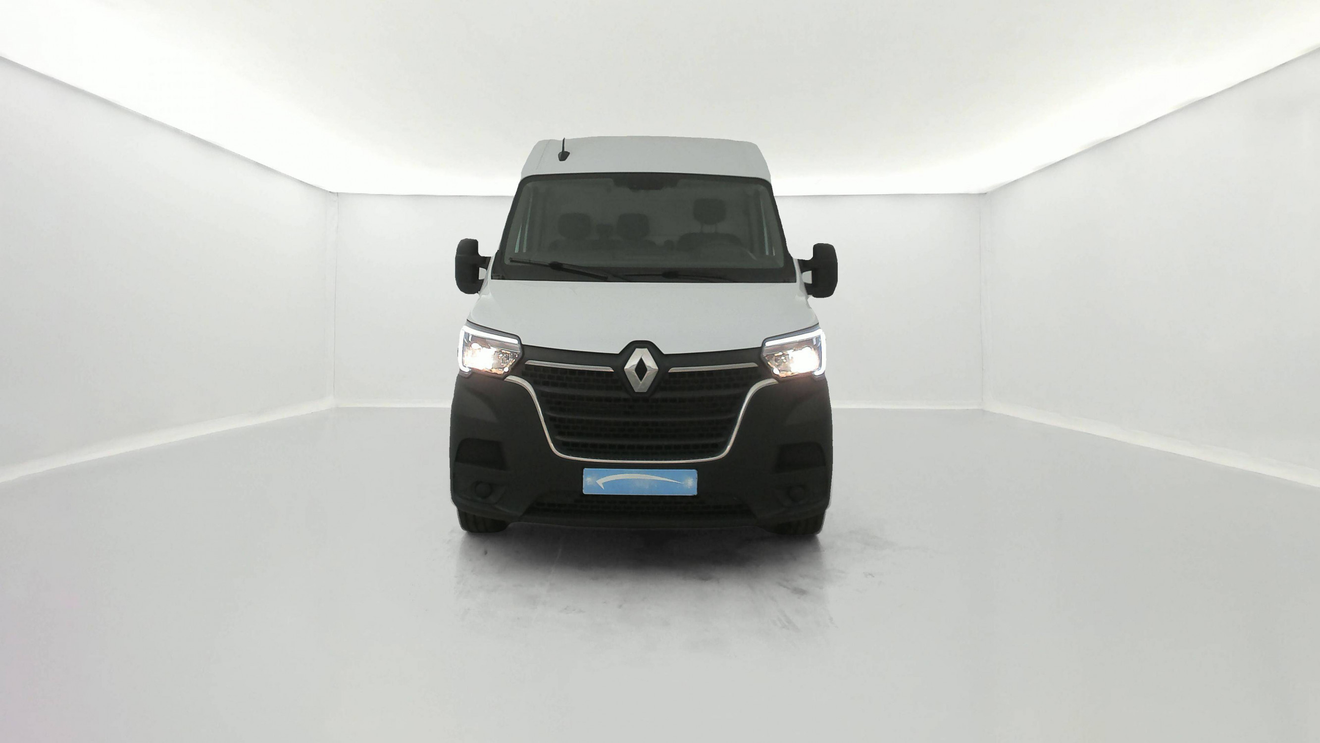 Vente en ligne Renault Master Fourgon MASTER FGN TRAC F3500 L2H2 BLUE DCI 135 au prix de 22 990 €