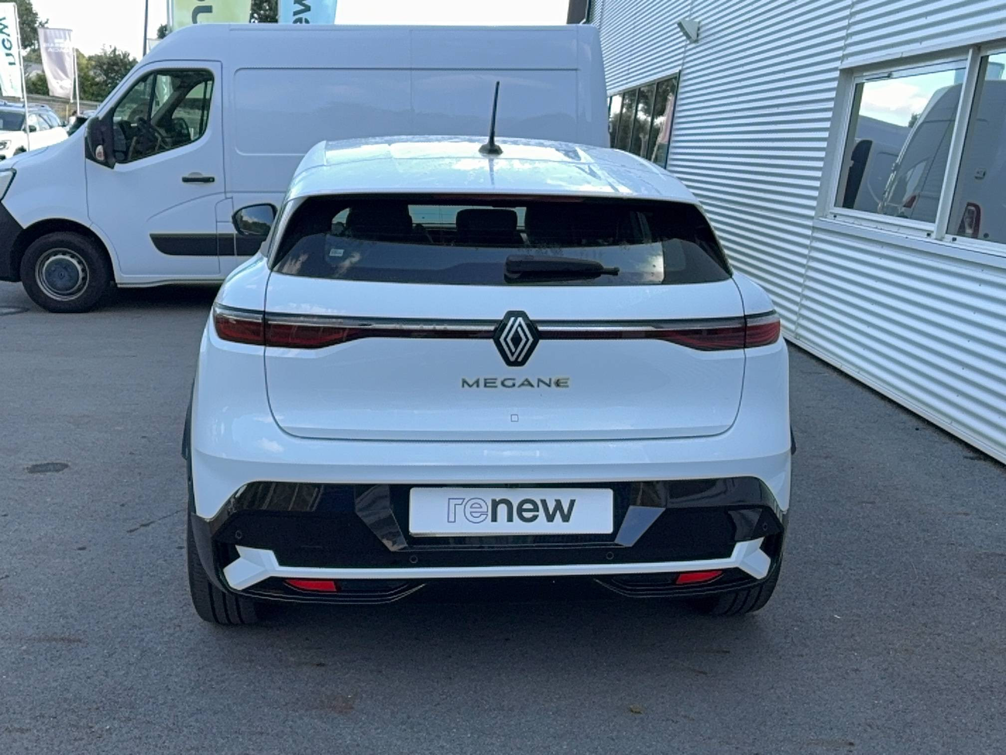 Vente en ligne Renault Megane E-Tech  EV40 130ch standard charge au prix de 20 990 €