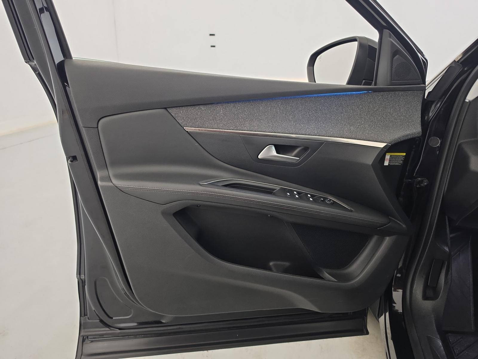Vente en ligne Peugeot 3008  BlueHDi 130ch S&S EAT8 au prix de 17 990 €