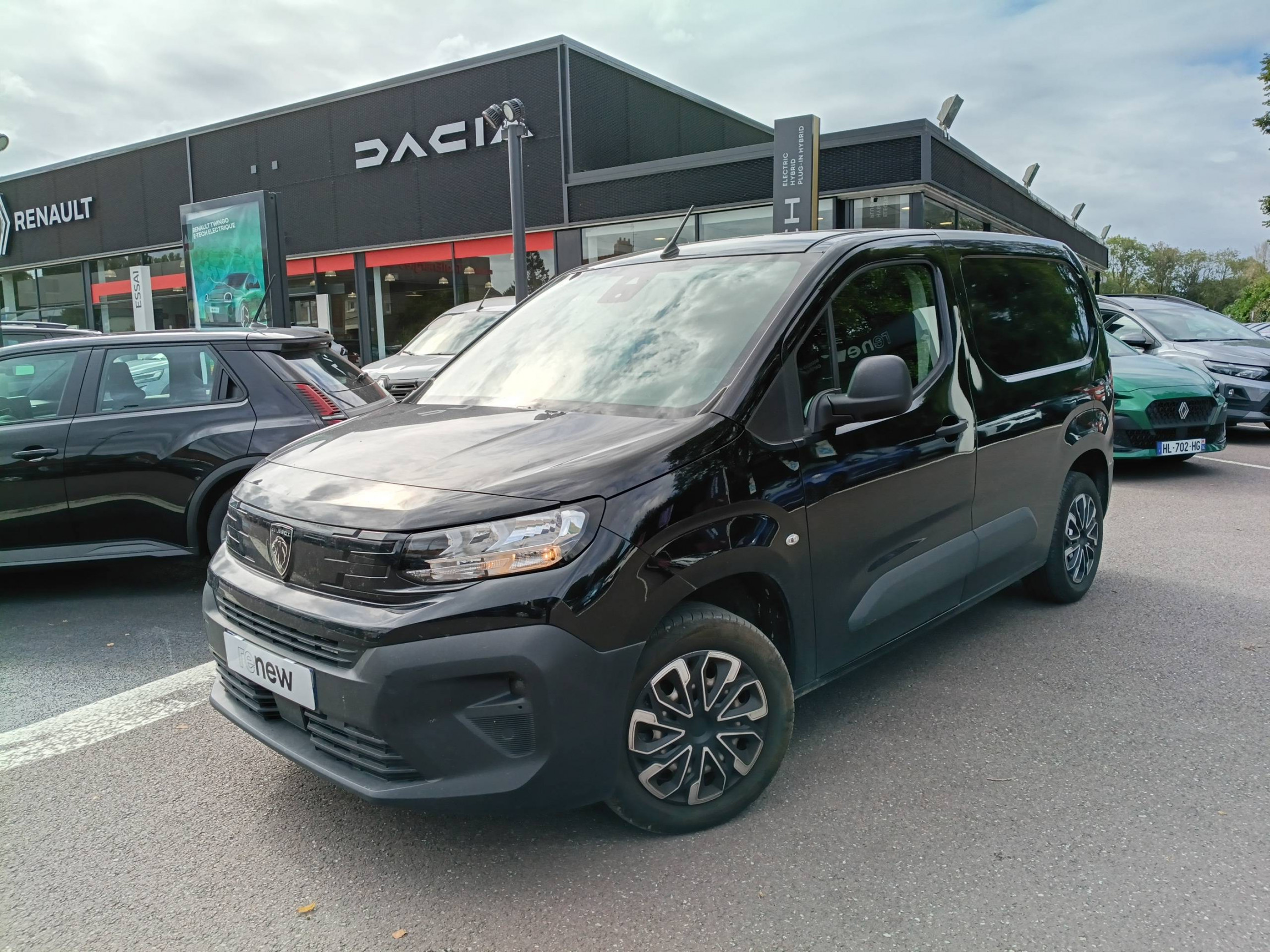 Vente en ligne Peugeot Partner Fourgon  M 650 KG BLUEHDI 130 S&S BVM6 au prix de 19 990 €
