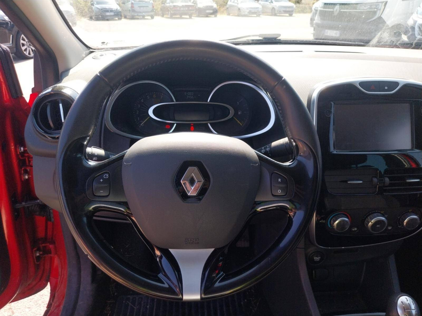 Vente en ligne Renault Clio 4  TCe 90 eco2 au prix de 8 990 €