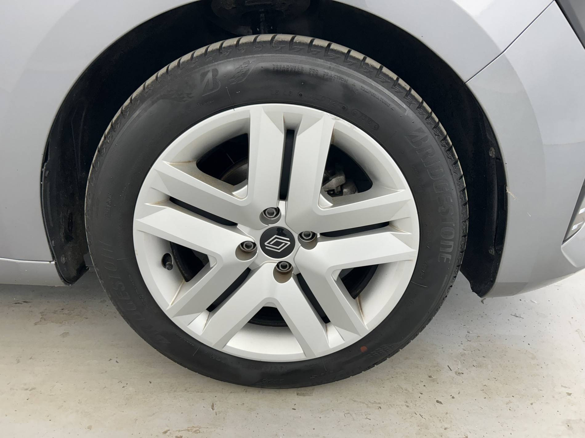 Vente en ligne Renault Clio 5 Clio TCe 90 au prix de 15 490 €