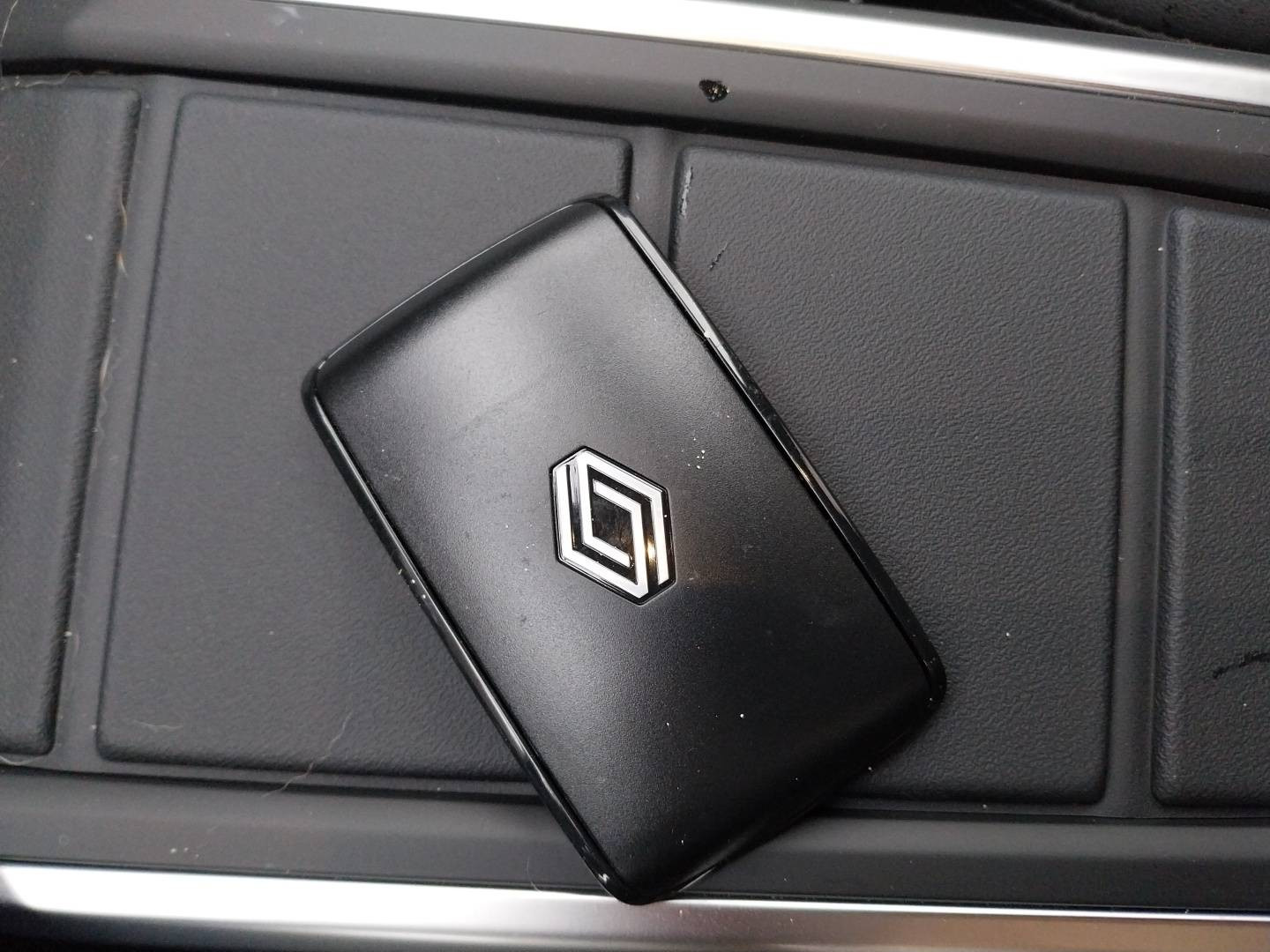 Vente en ligne Renault Clio 6 Clio E-Tech full hybrid 160 ch au prix de 26 990 €