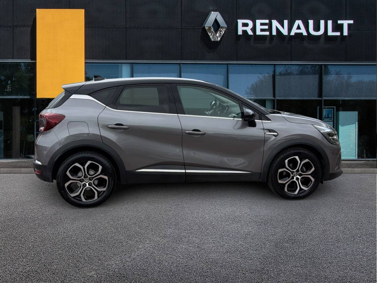 Vente en ligne Renault Captur  mild hybrid 140 au prix de 17 480 €