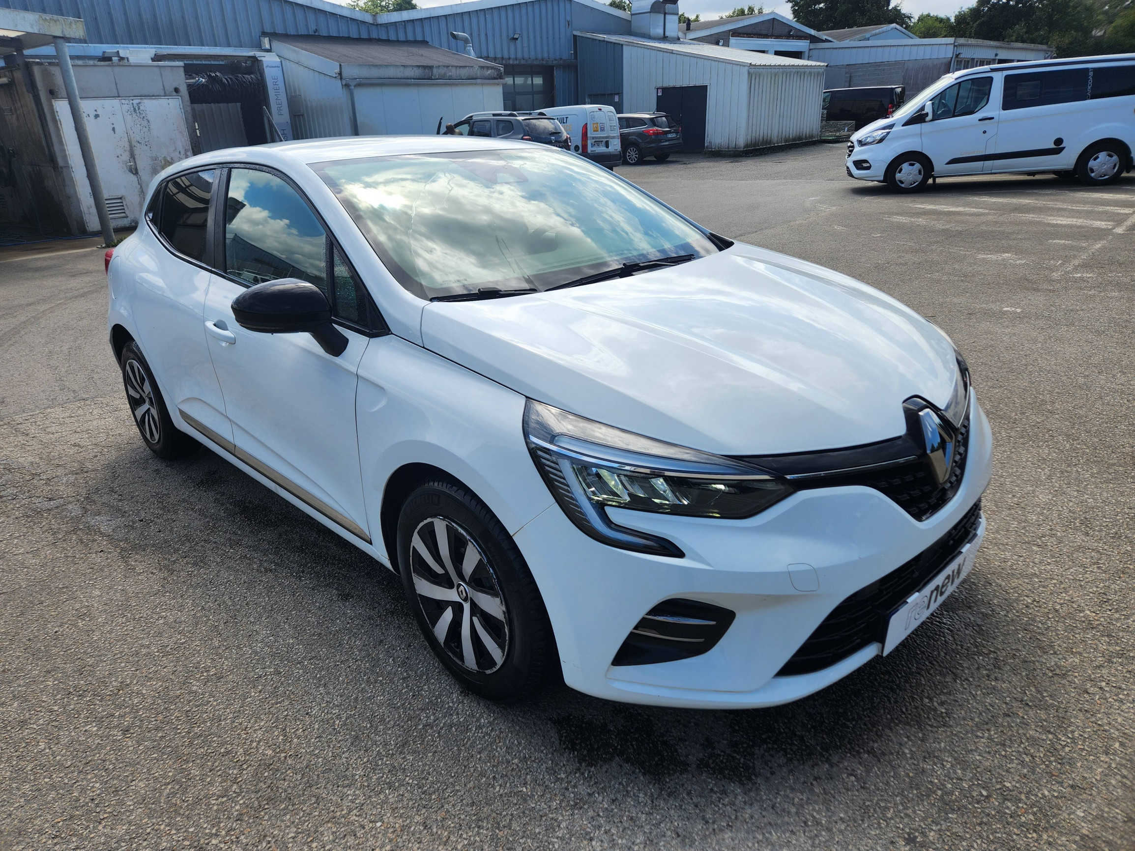 Vente en ligne Renault Clio 5 Clio TCe 90 au prix de 14 599 €