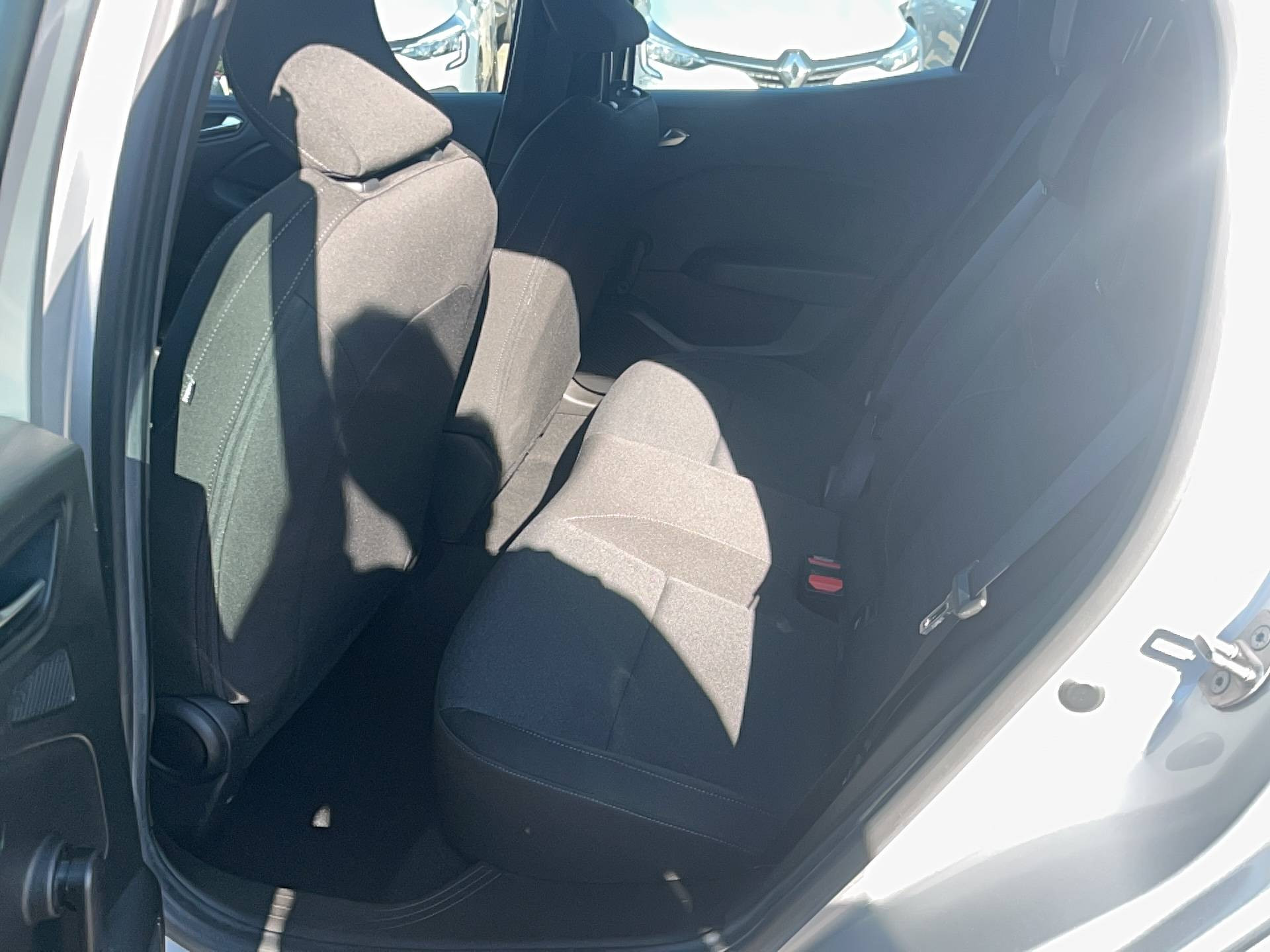 Vente en ligne Renault Clio 5 Clio TCe 90 au prix de 13 990 €