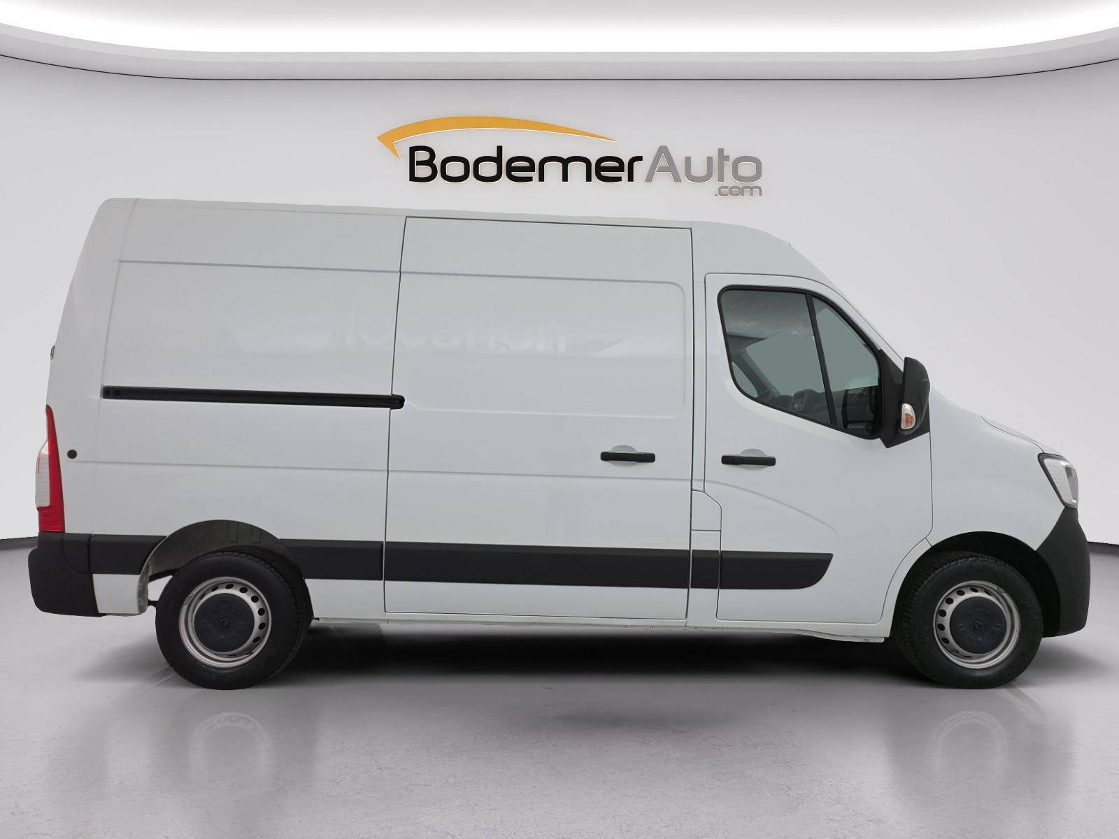 Vente en ligne Renault Master Fourgon MASTER FGN TRAC F3500 L2H2 BLUE DCI 135 au prix de 23 890 €