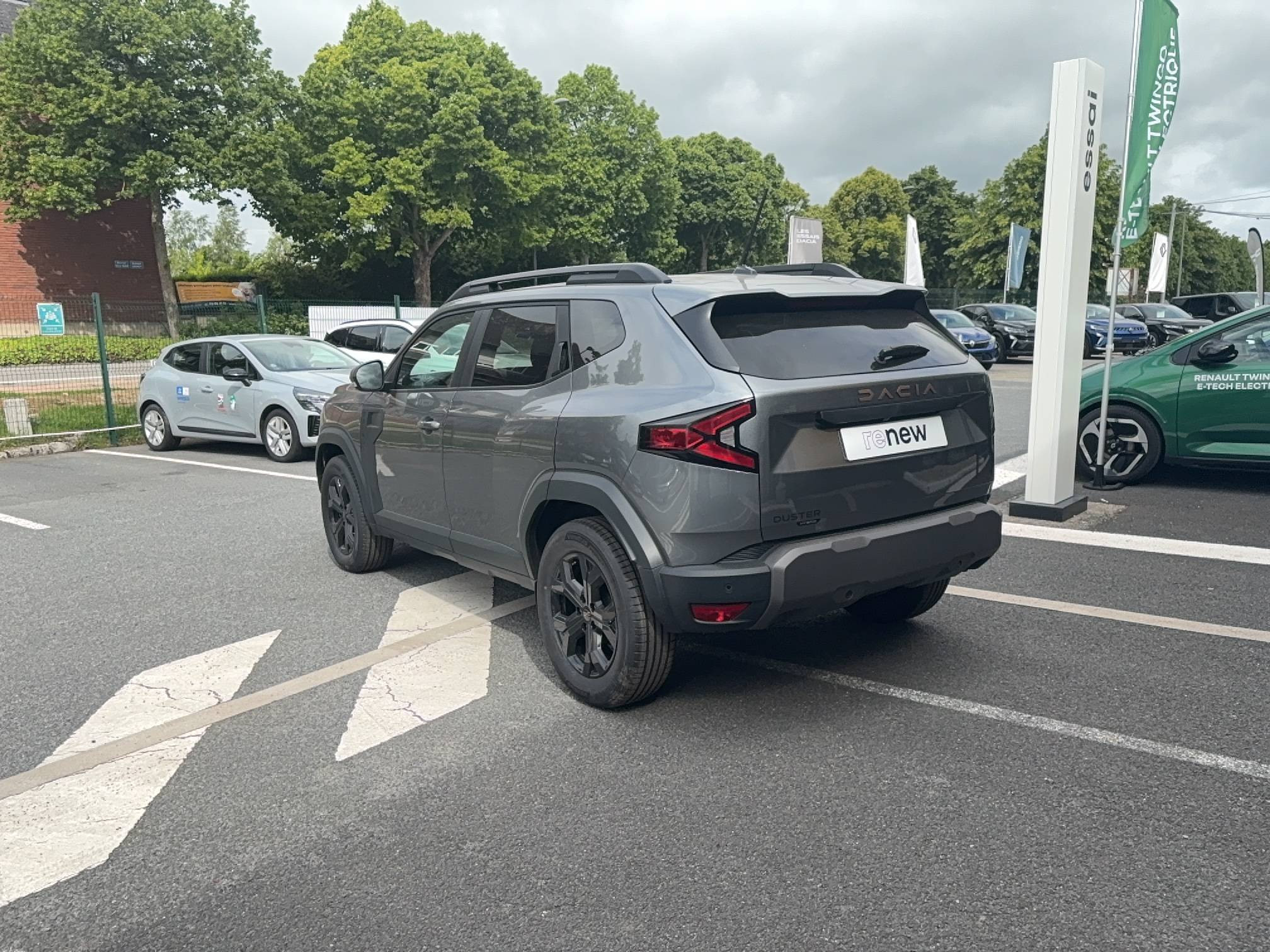 Vente en ligne Dacia Duster  Hybrid 155 au prix de 29 200 €
