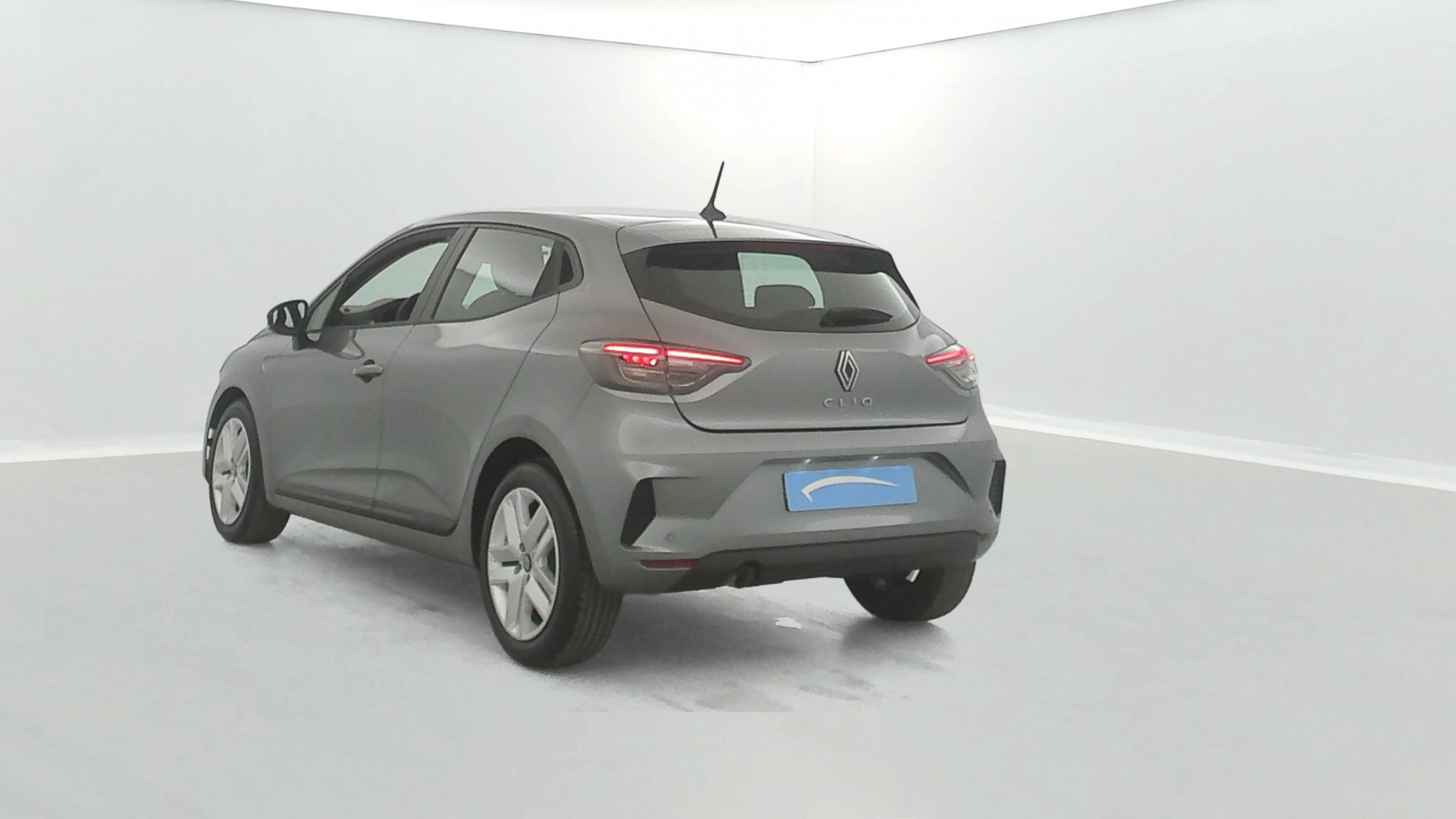 Vente en ligne Renault Clio 5 Clio TCe 90 au prix de 15 350 €