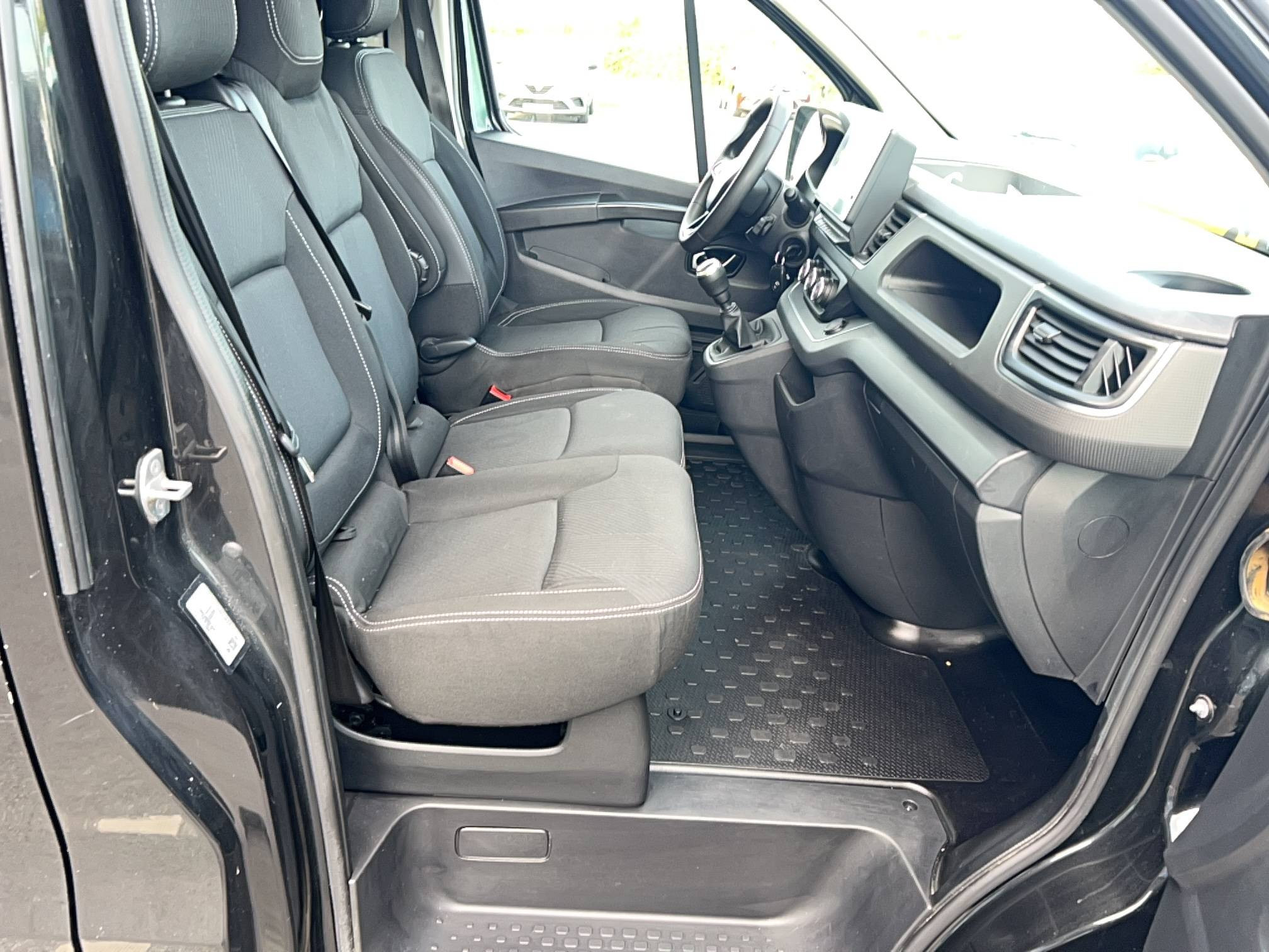 Vente en ligne Renault Trafic 3 Fourgon TRAFIC FGN L2H1 3000 KG BLUE DCI 130 au prix de 17 990 €