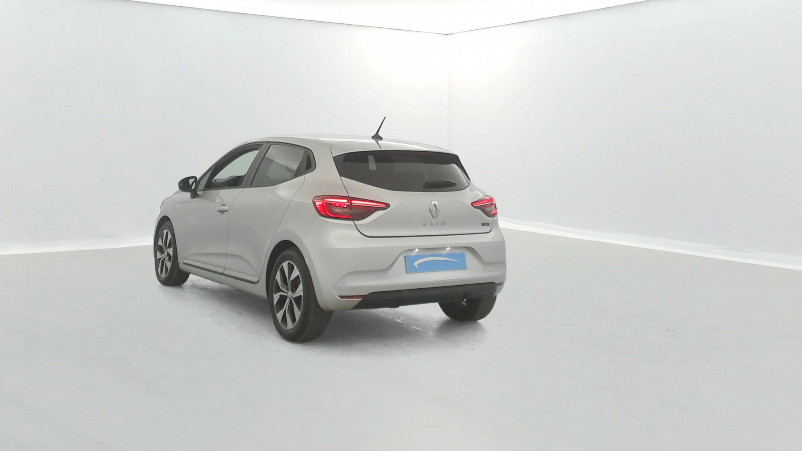 Vente en ligne Renault Clio 5 Clio E-Tech full hybrid 145 au prix de 17 490 €