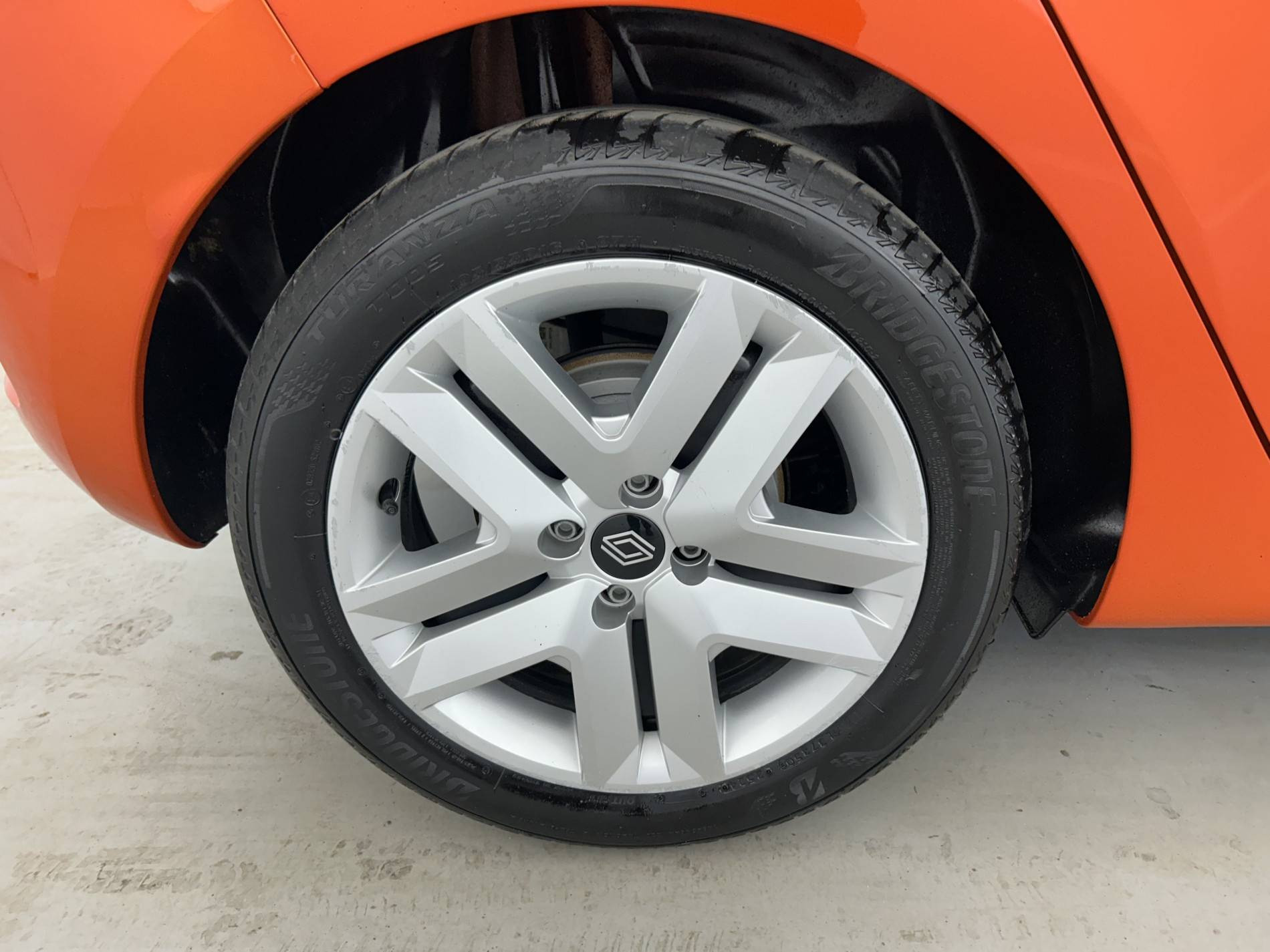 Vente en ligne Renault Clio 5 Clio E-Tech full hybrid 145 au prix de 18 890 €