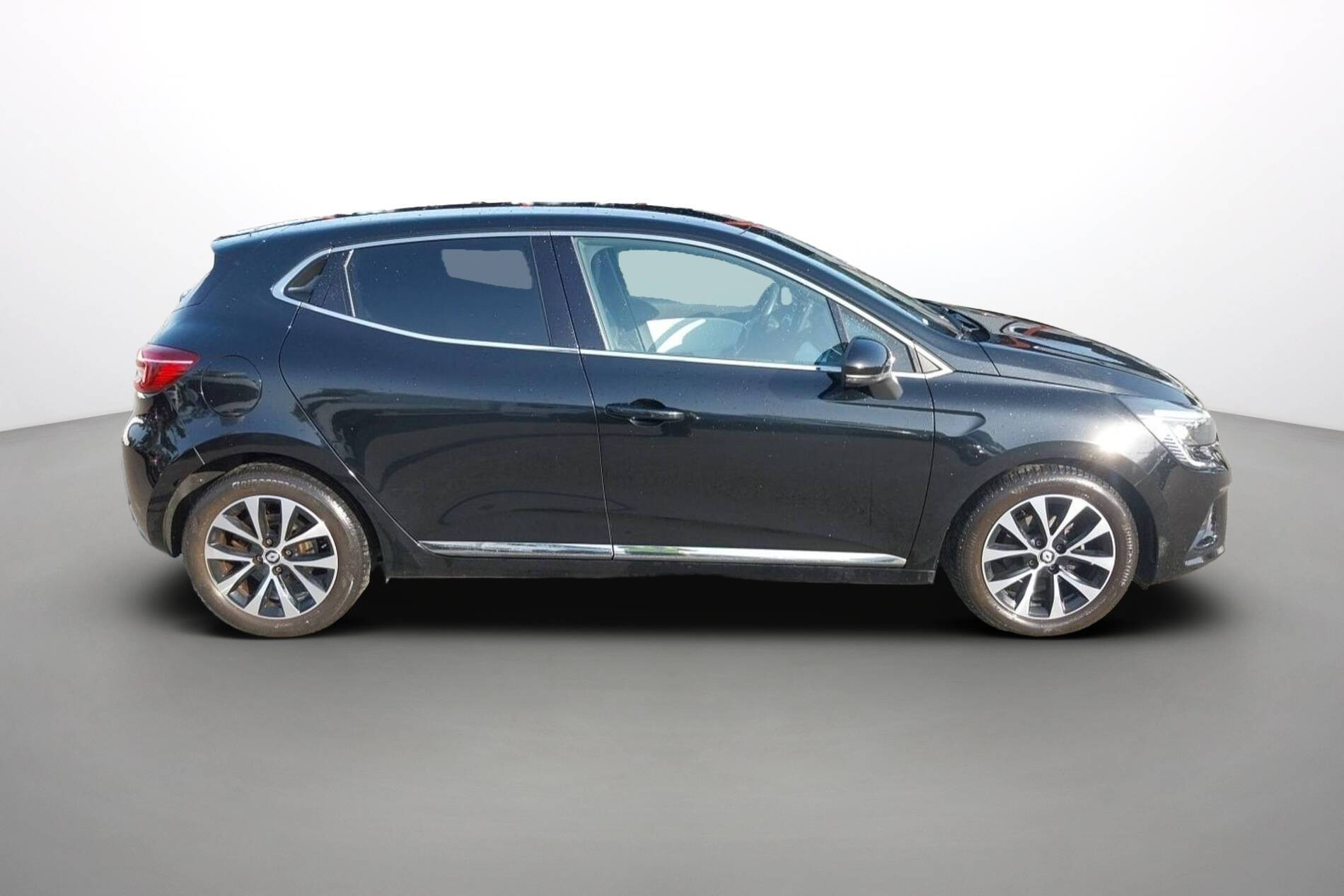 Vente en ligne Renault Clio 5 Clio TCe 90 au prix de 14 490 €