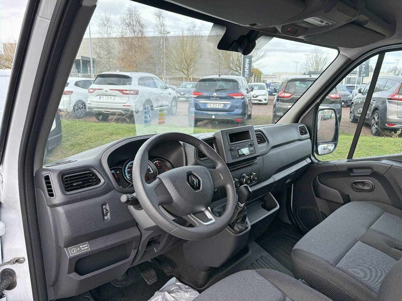 Vente en ligne Renault Master E-Tech MASTER ELECTRIQUE FGN L2H2 F3500 EV52 au prix de 27 990 €