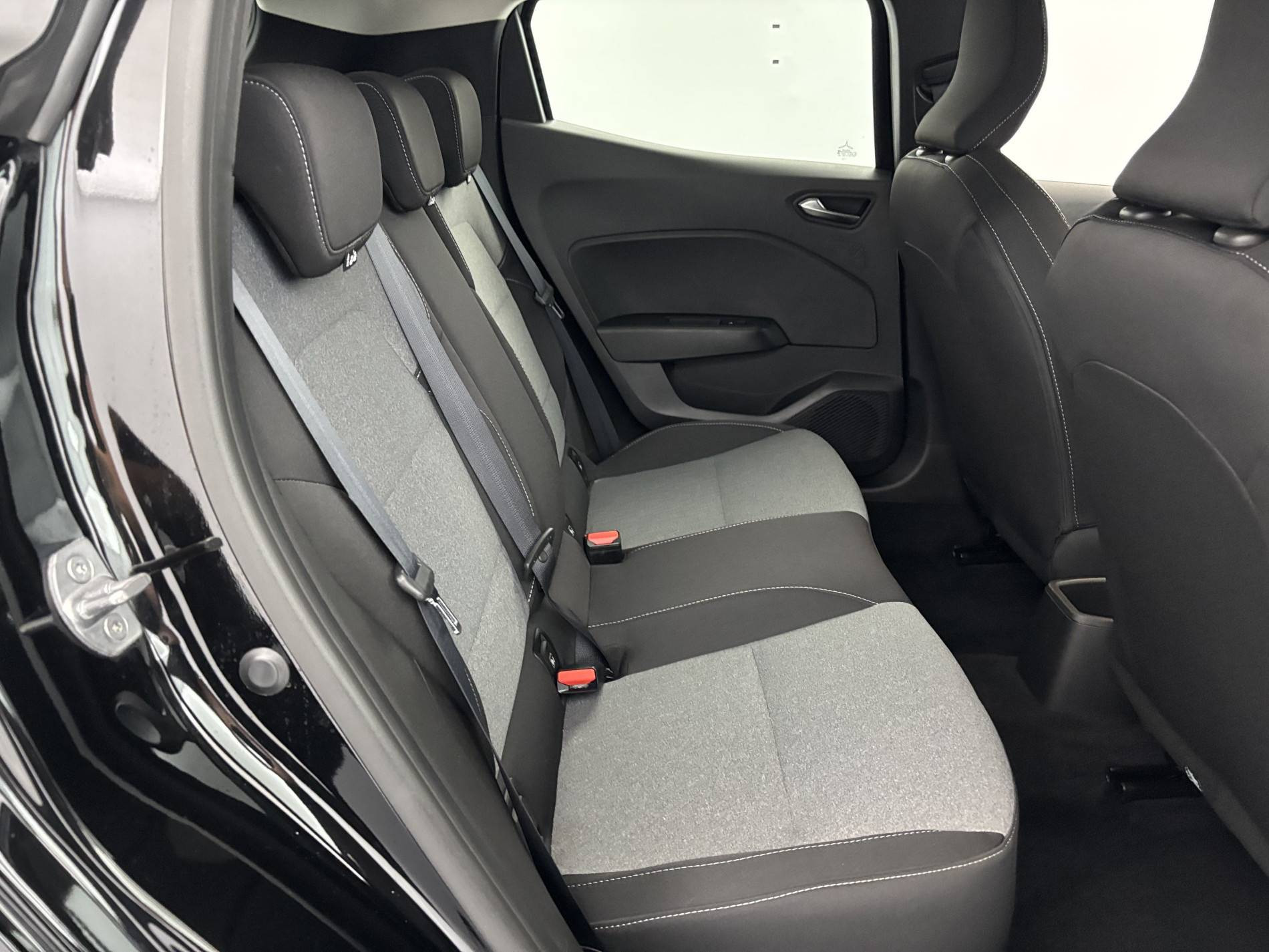 Vente en ligne Renault Clio 5 Clio Blue dCi 100 ch GSR2 au prix de 18 340 €