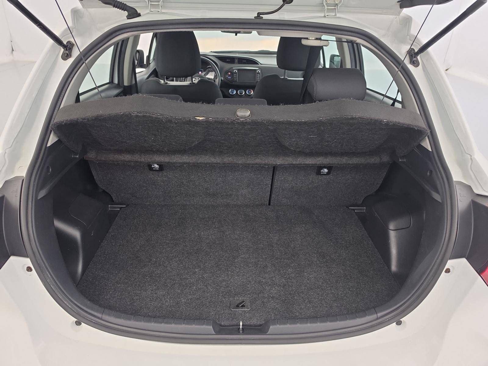 Vente en ligne Toyota Yaris Yaris Pro 110 VVT-i CVT au prix de 12 990 €
