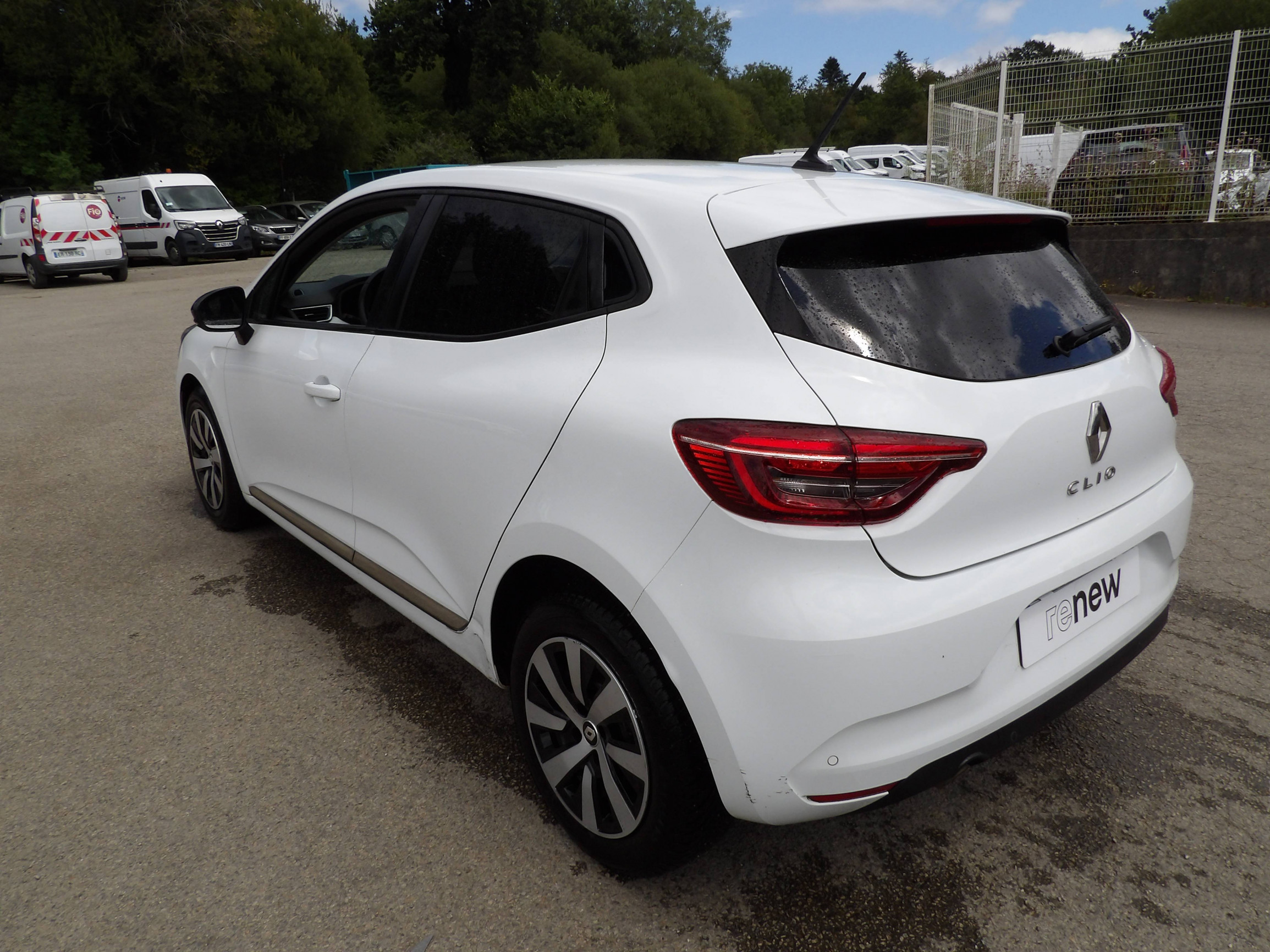 Vente en ligne Renault Clio 5 Clio TCe 90 au prix de 14 299 €