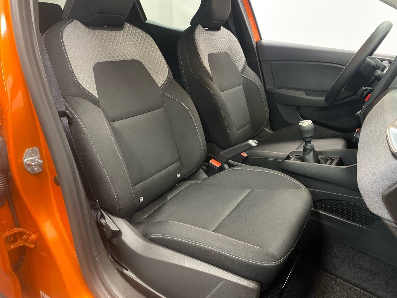 Vente en ligne Renault Clio 5 Clio Blue dCi 100 ch au prix de 18 990 €