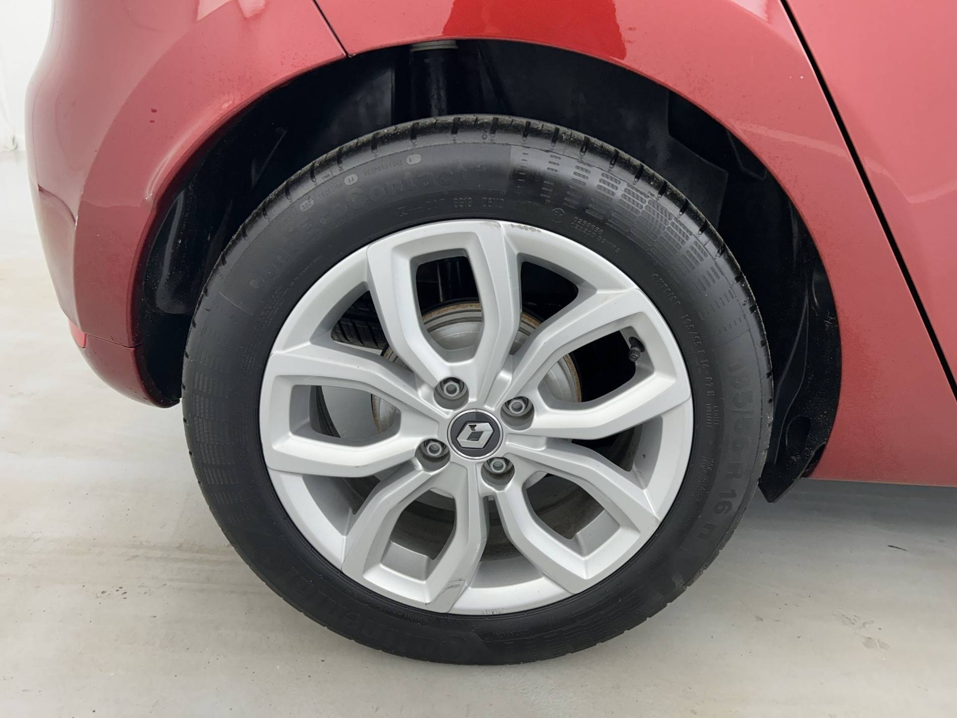 Vente en ligne Renault Clio 4 Clio TCe 90 au prix de 11 990 €