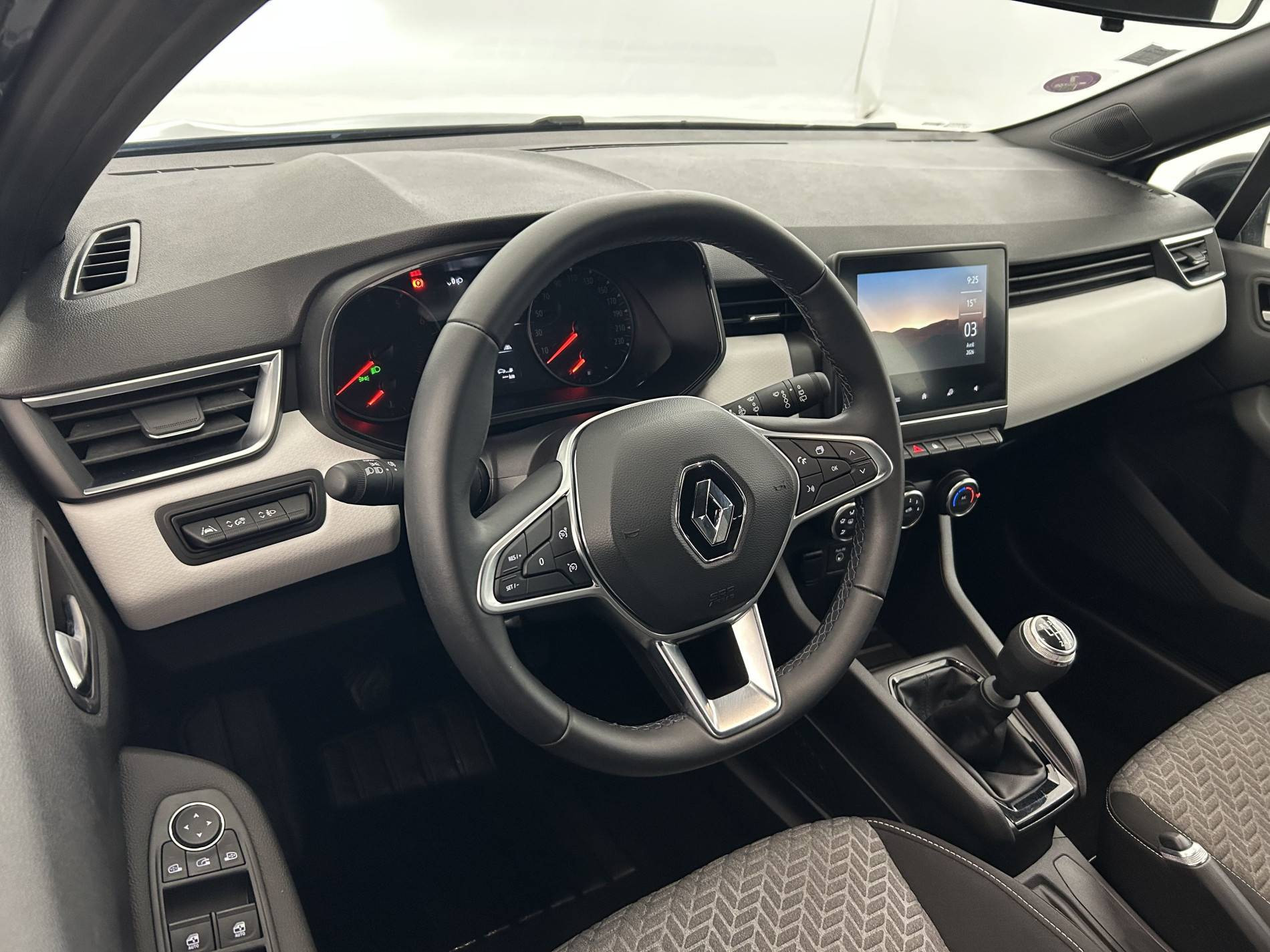 Vente en ligne Renault Clio 5 Clio TCe 90 - 21N au prix de 14 990 €