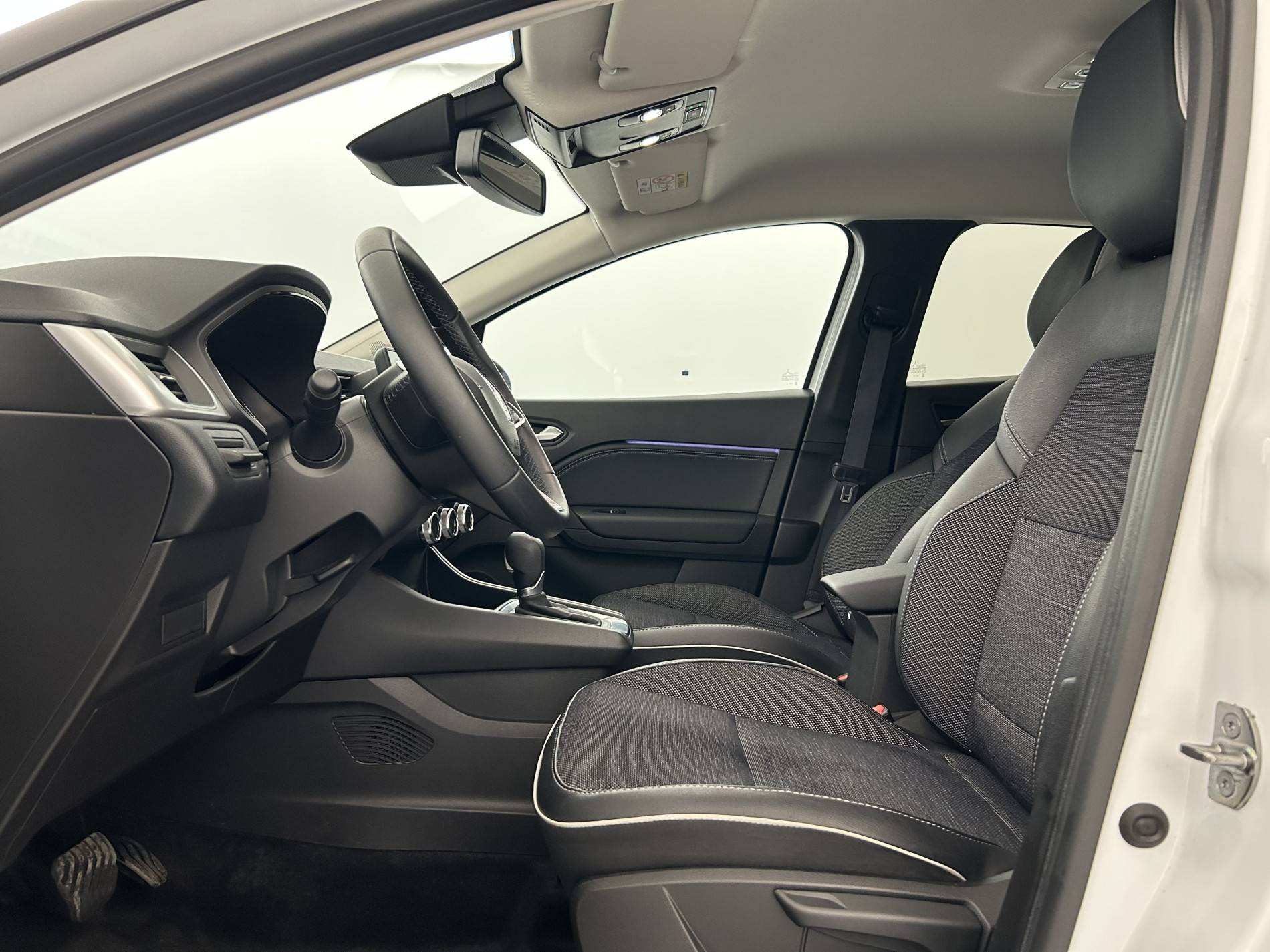 Vente en ligne Renault Captur  E-Tech hybride 145 au prix de 19 990 €
