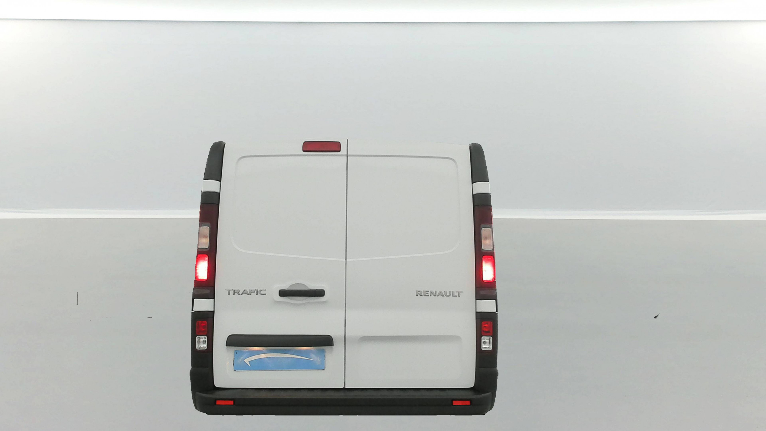 Vente en ligne Renault Trafic 3 Fourgon TRAFIC FGN L2H1 3000 KG BLUE DCI 130 au prix de 22 980 €