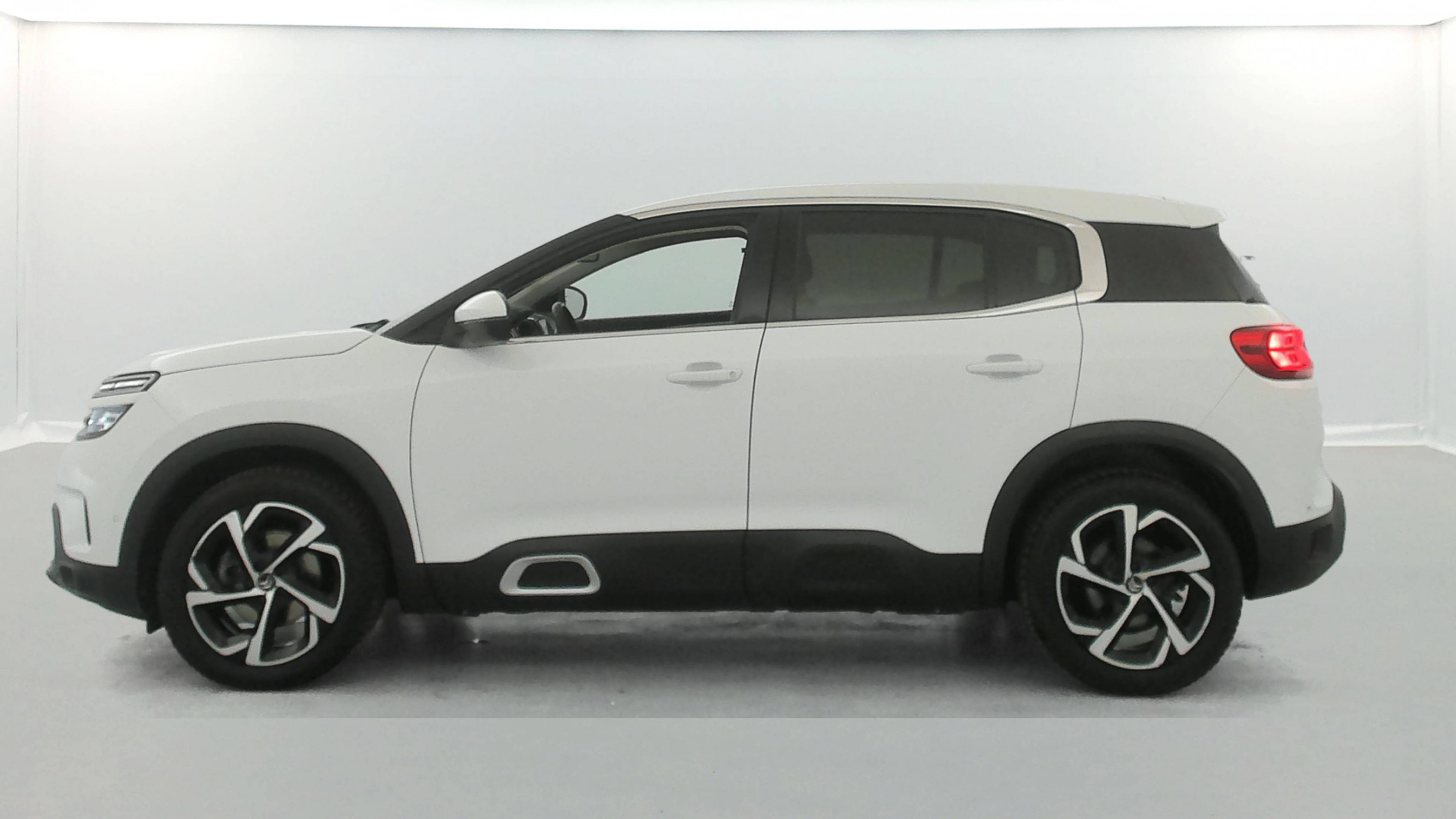 Vente en ligne Citroën C5 Aircross C5 Aircross BlueHDi 130 S&S EAT8 au prix de 17 190 €