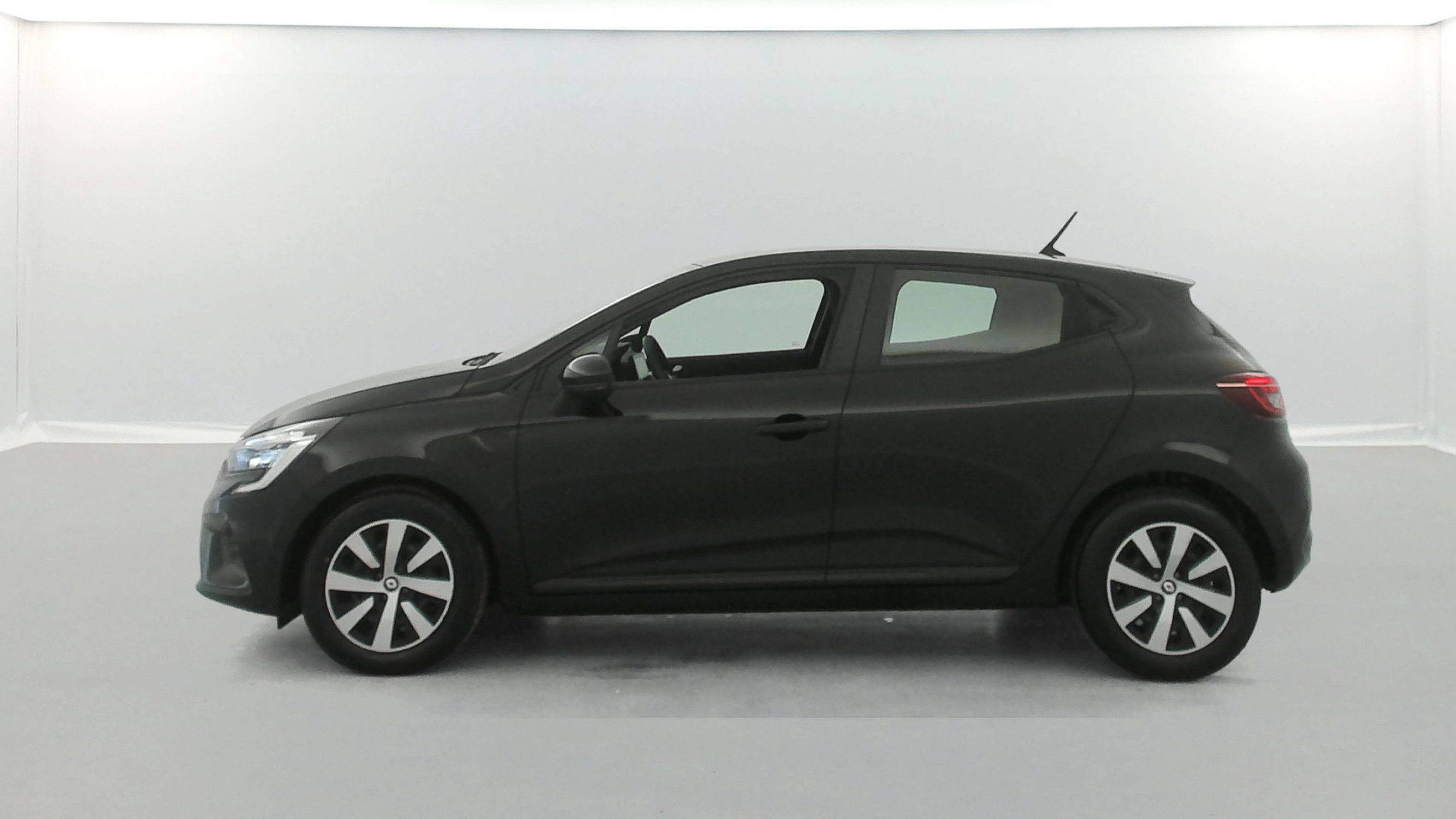 Vente en ligne Renault Clio 5 Clio TCe 90 au prix de 14 150 €