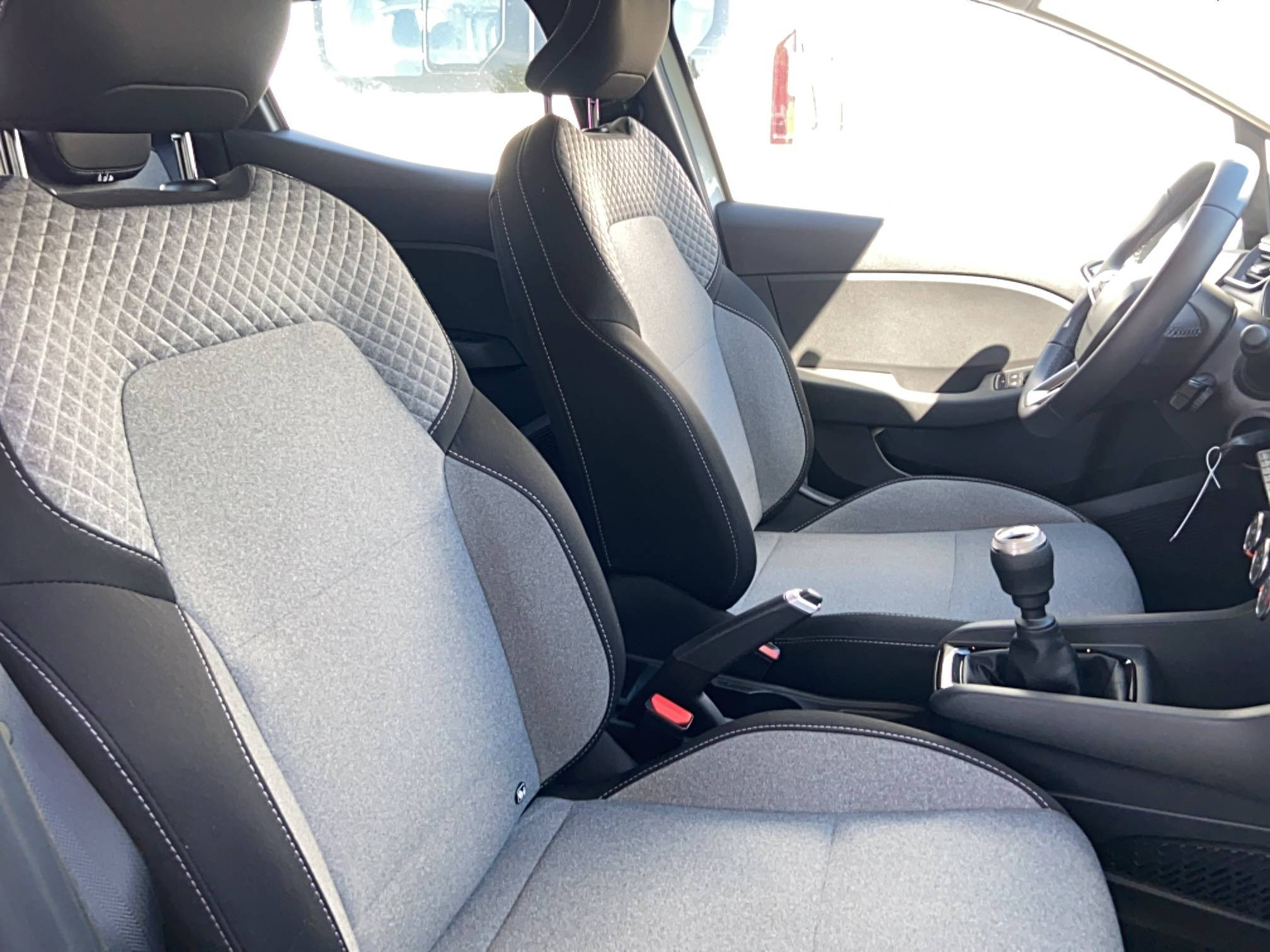 Vente en ligne Renault Clio 5 Clio Eco-G 100 ch GSR2 au prix de 16 290 €