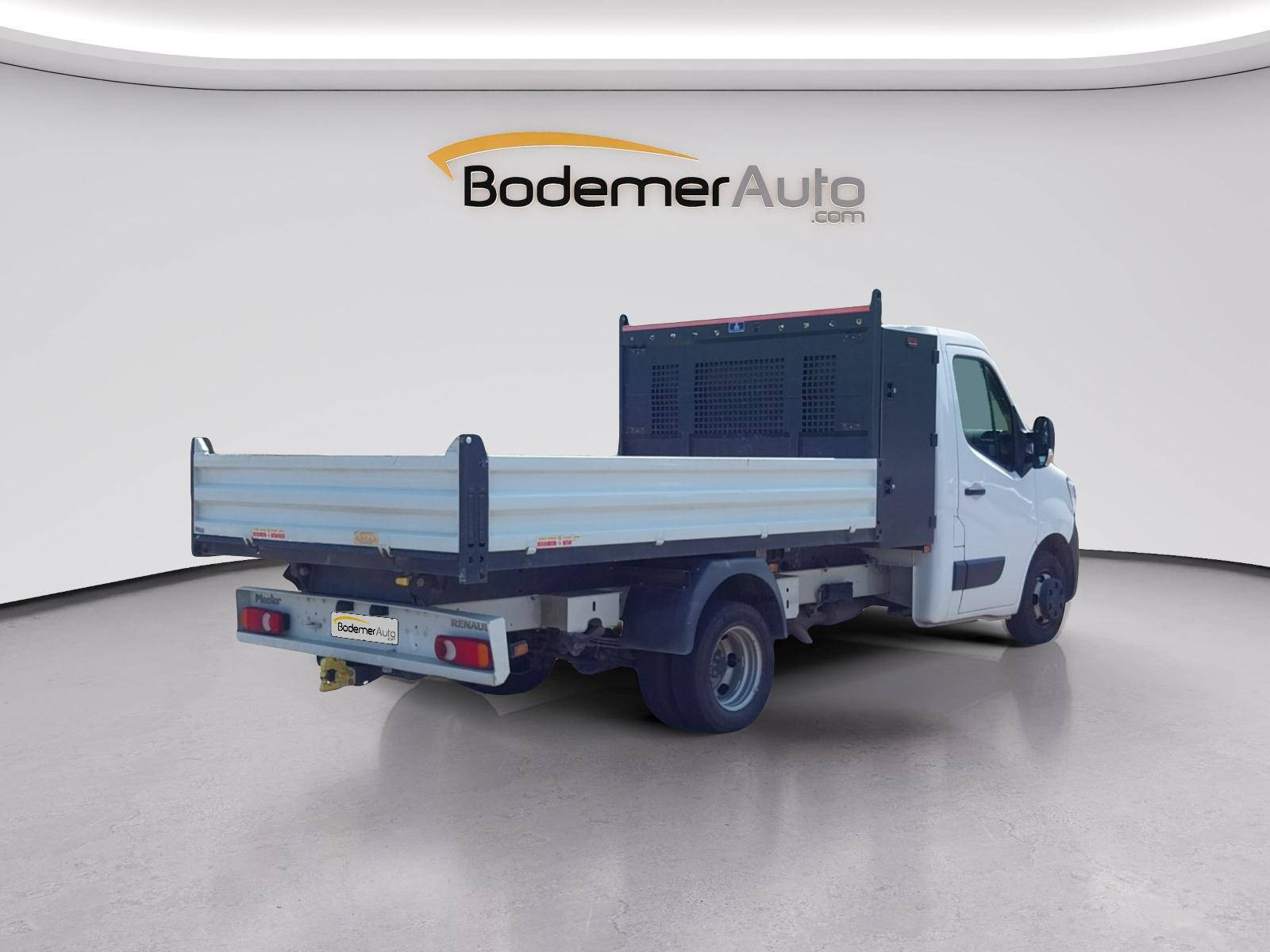 Vente en ligne Renault Master Benne MASTER BENNE PROP RJ3500 L3 COFFRE BLUE DCI 145 EURO VI au prix de 31 300 €