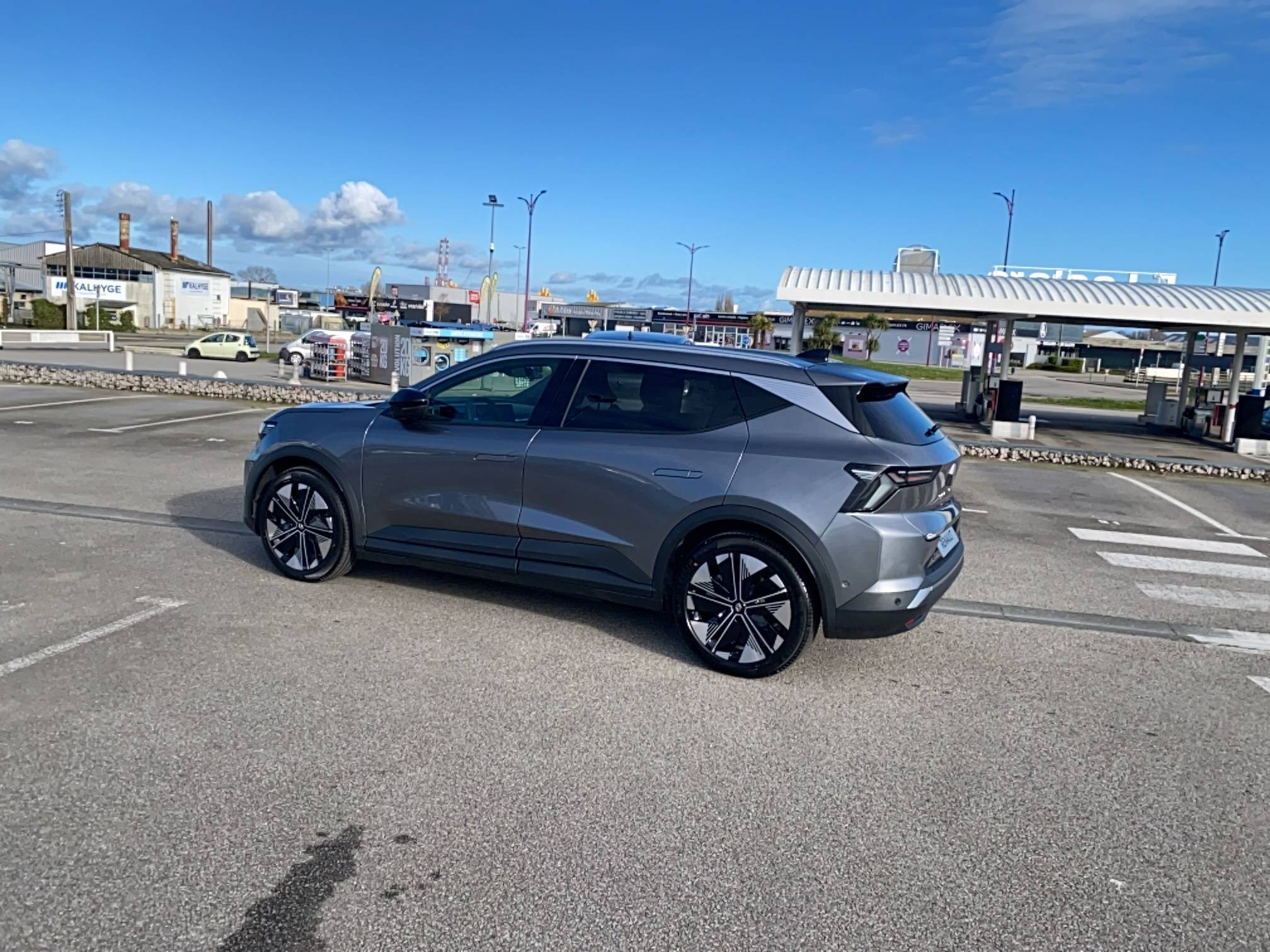 Vente en ligne Renault Scenic E-Tech  220 ch grande autonomie au prix de 44 900 €