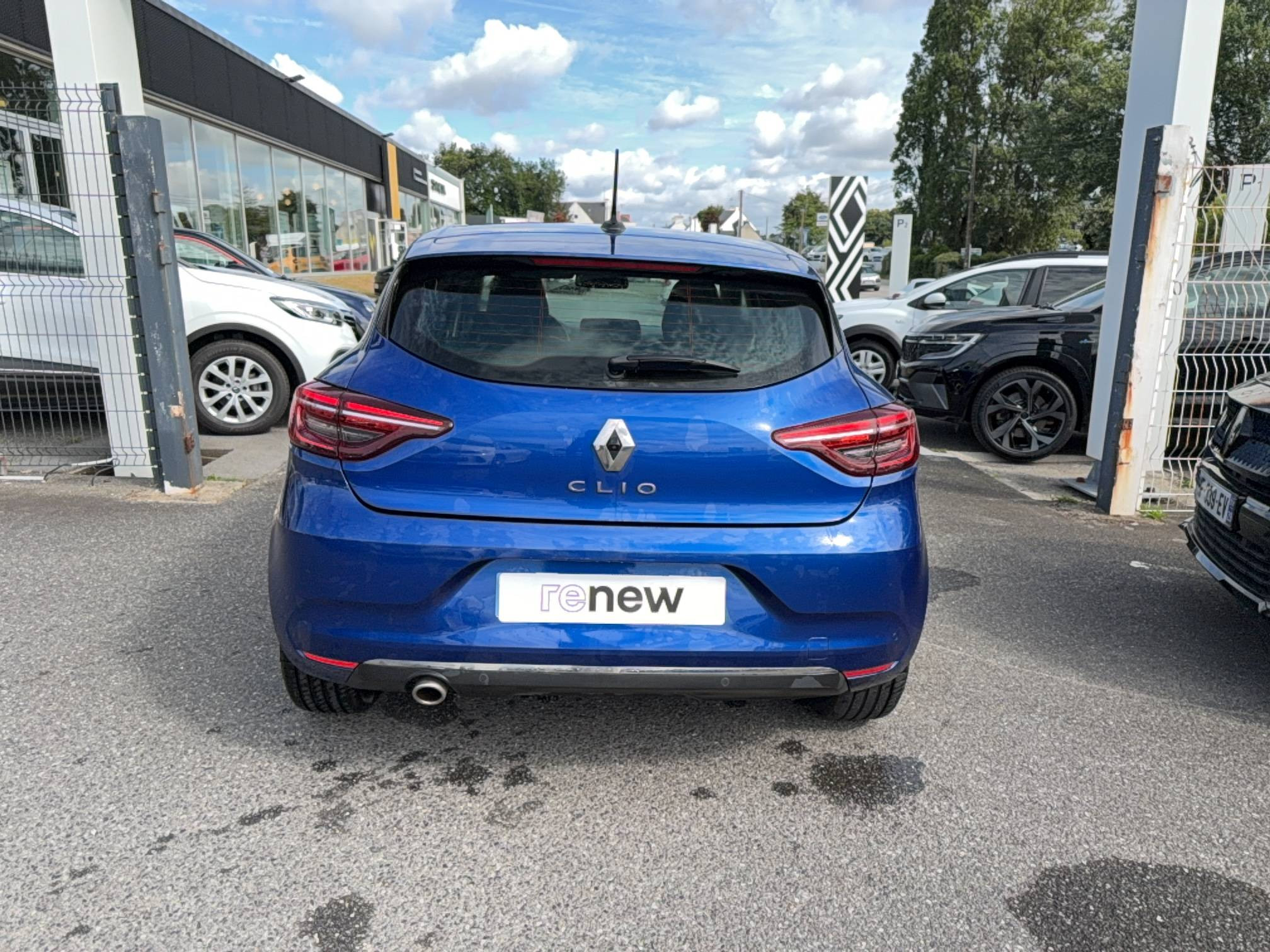 Vente en ligne Renault Clio 5 Clio TCe 100 GPL - 21N au prix de 12 390 €