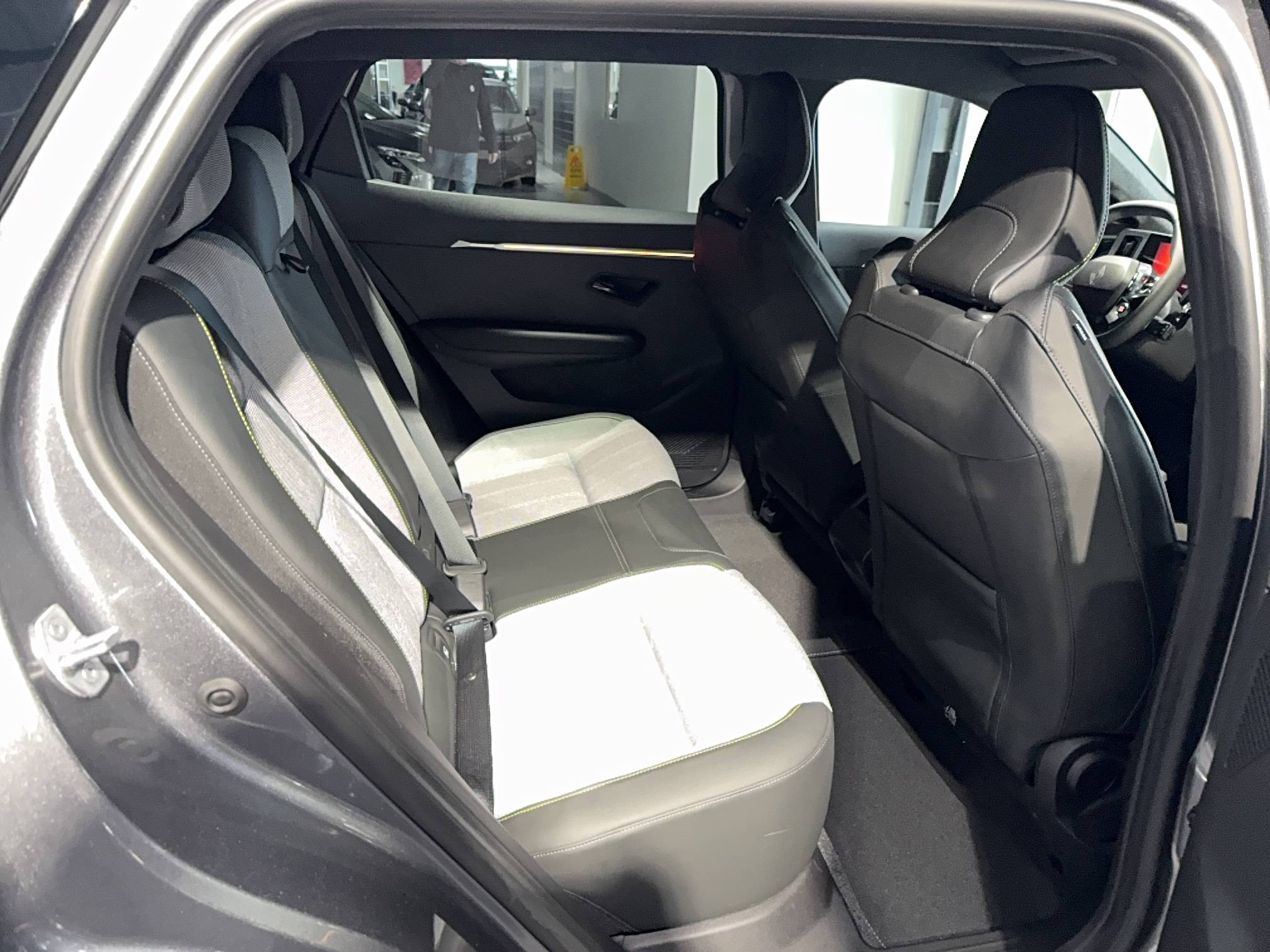 Vente en ligne Renault Scenic E-Tech  220 ch grande autonomie au prix de 43 990 €